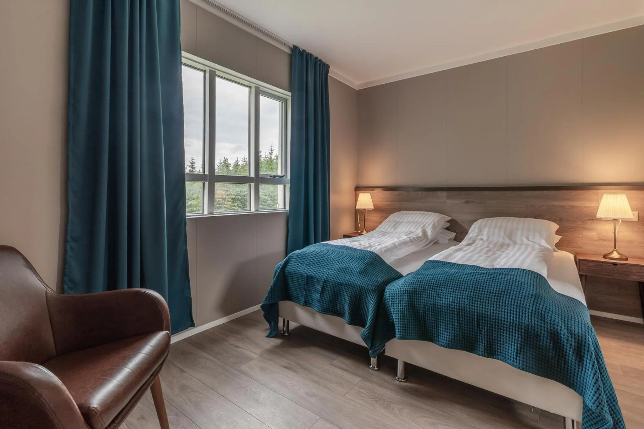 Photo of the whole room, Bed in Holt Inn