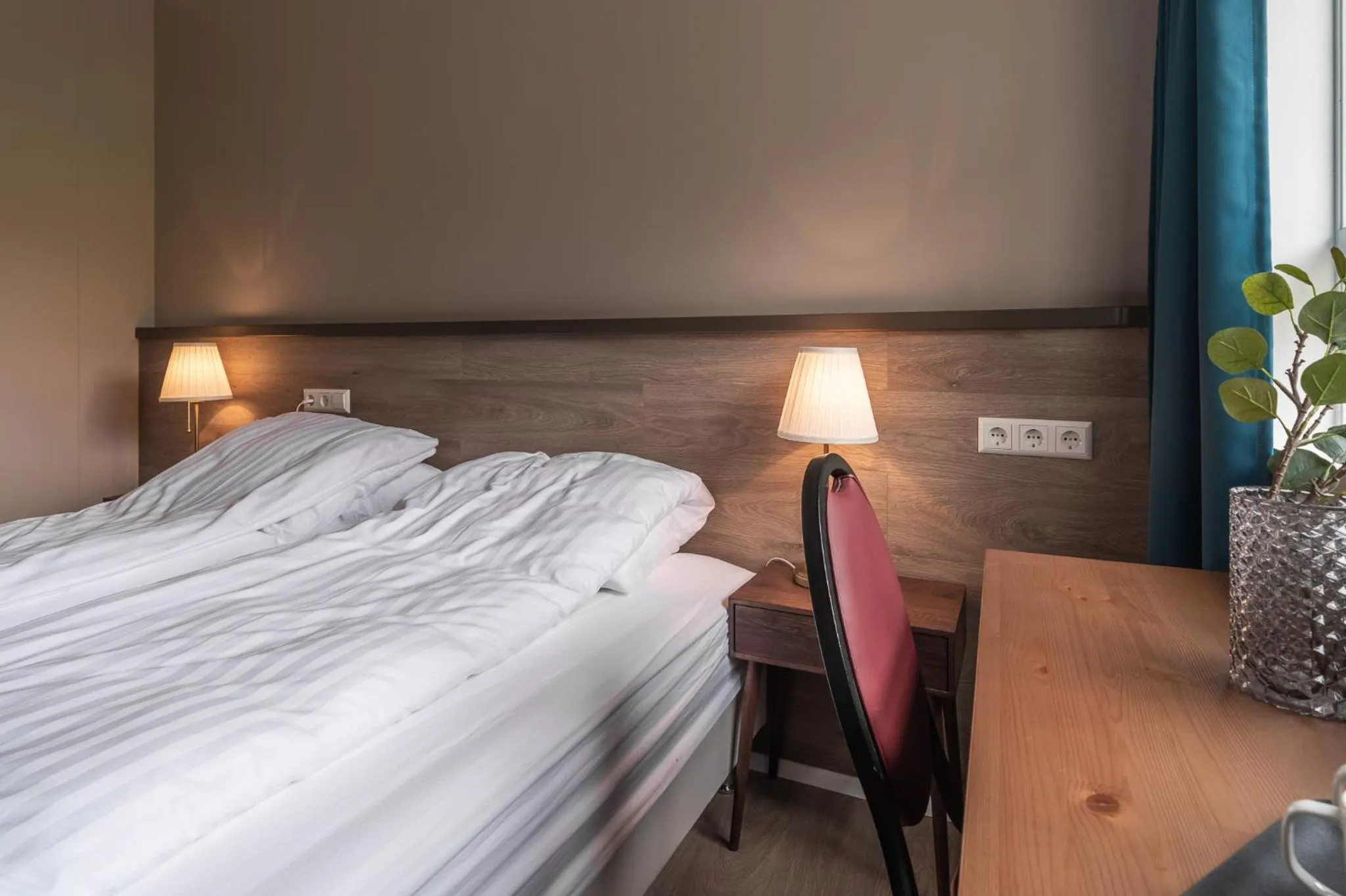 Photo of the whole room, Bed in Holt Inn