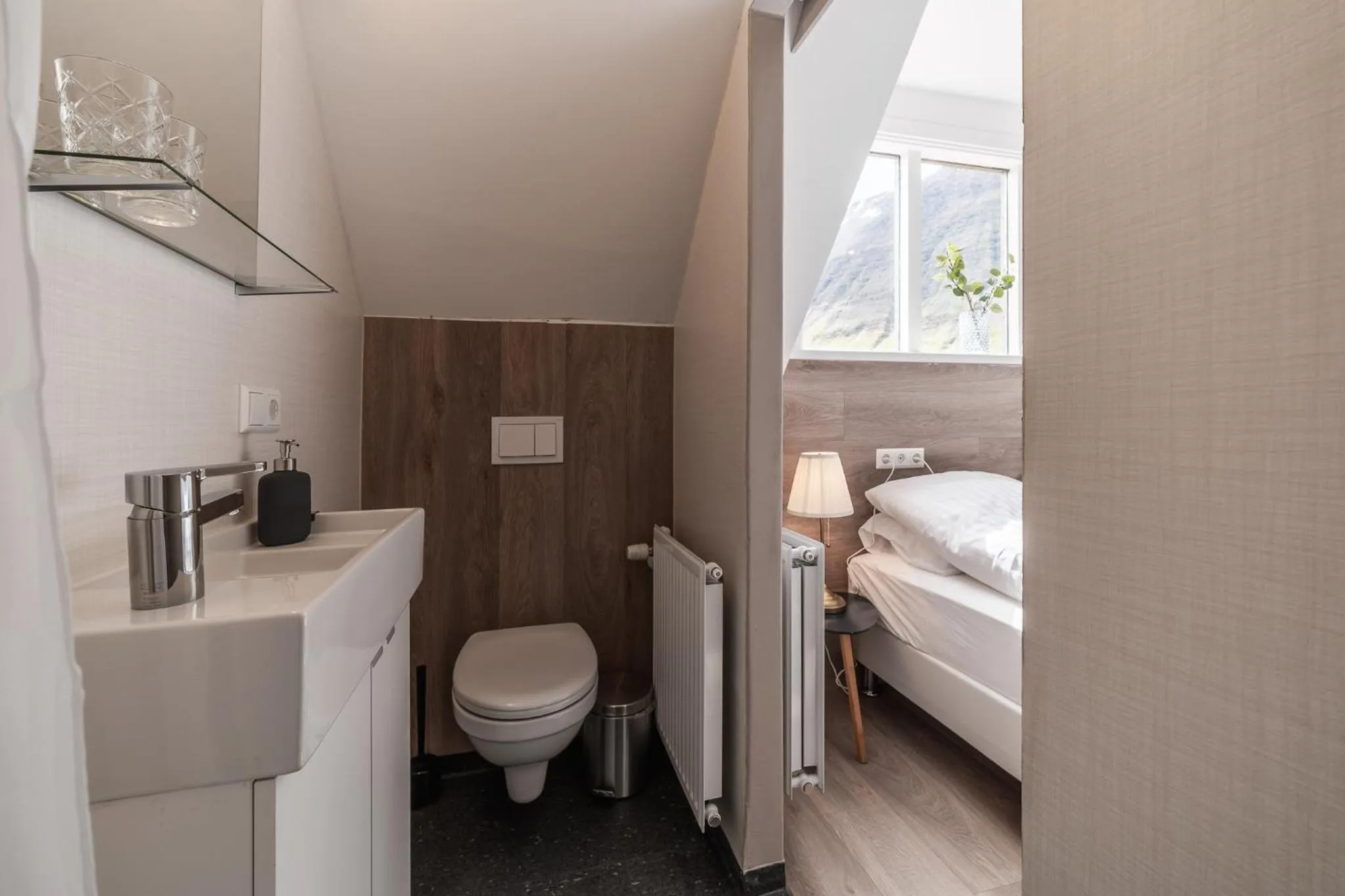 Bathroom in Holt Inn