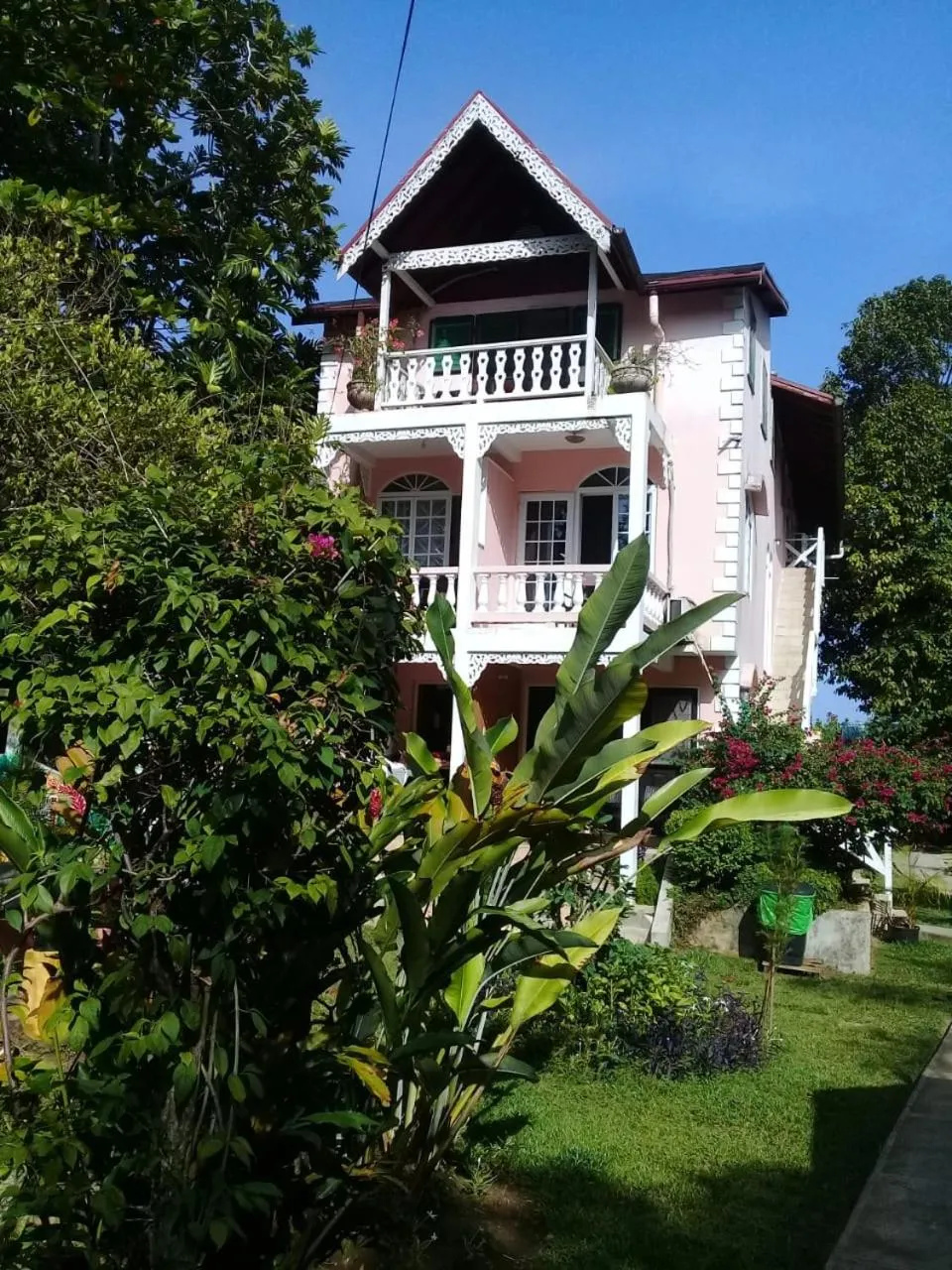 Breakfast in Firefly Beach Cottages