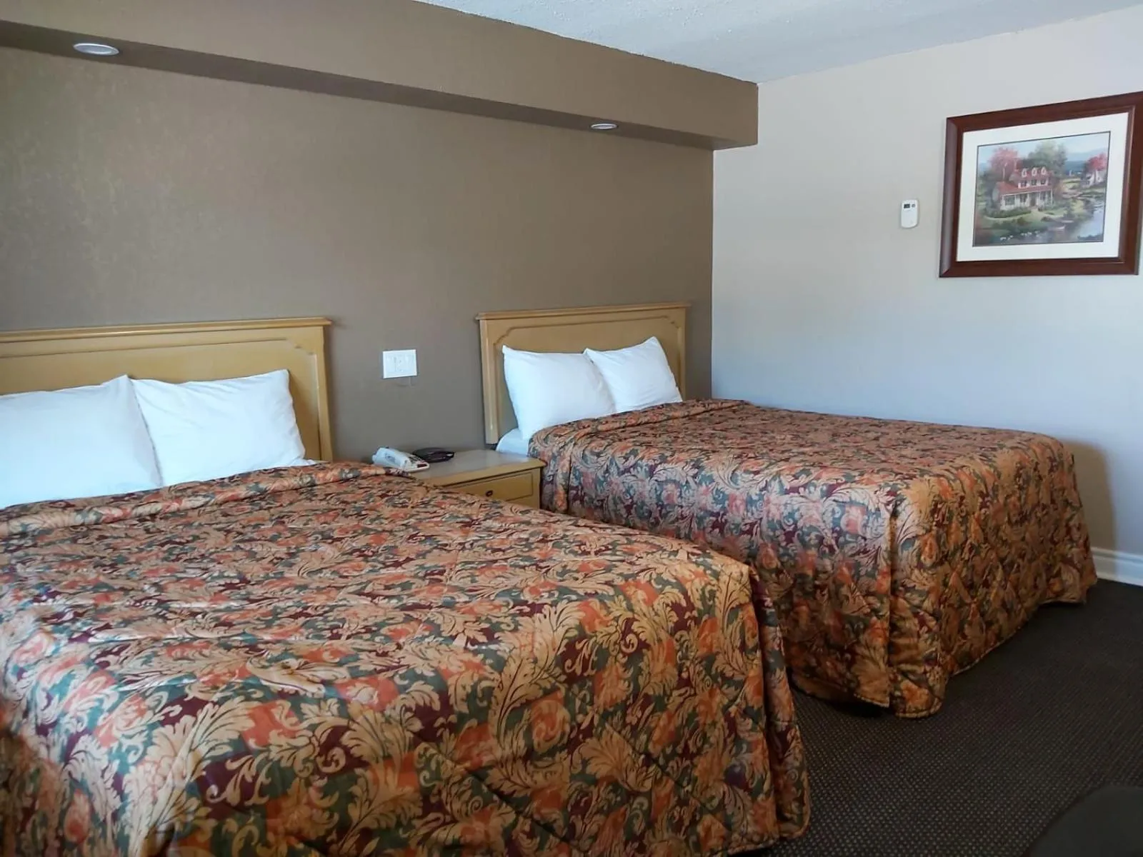 Bed in Arnprior Motor Inn