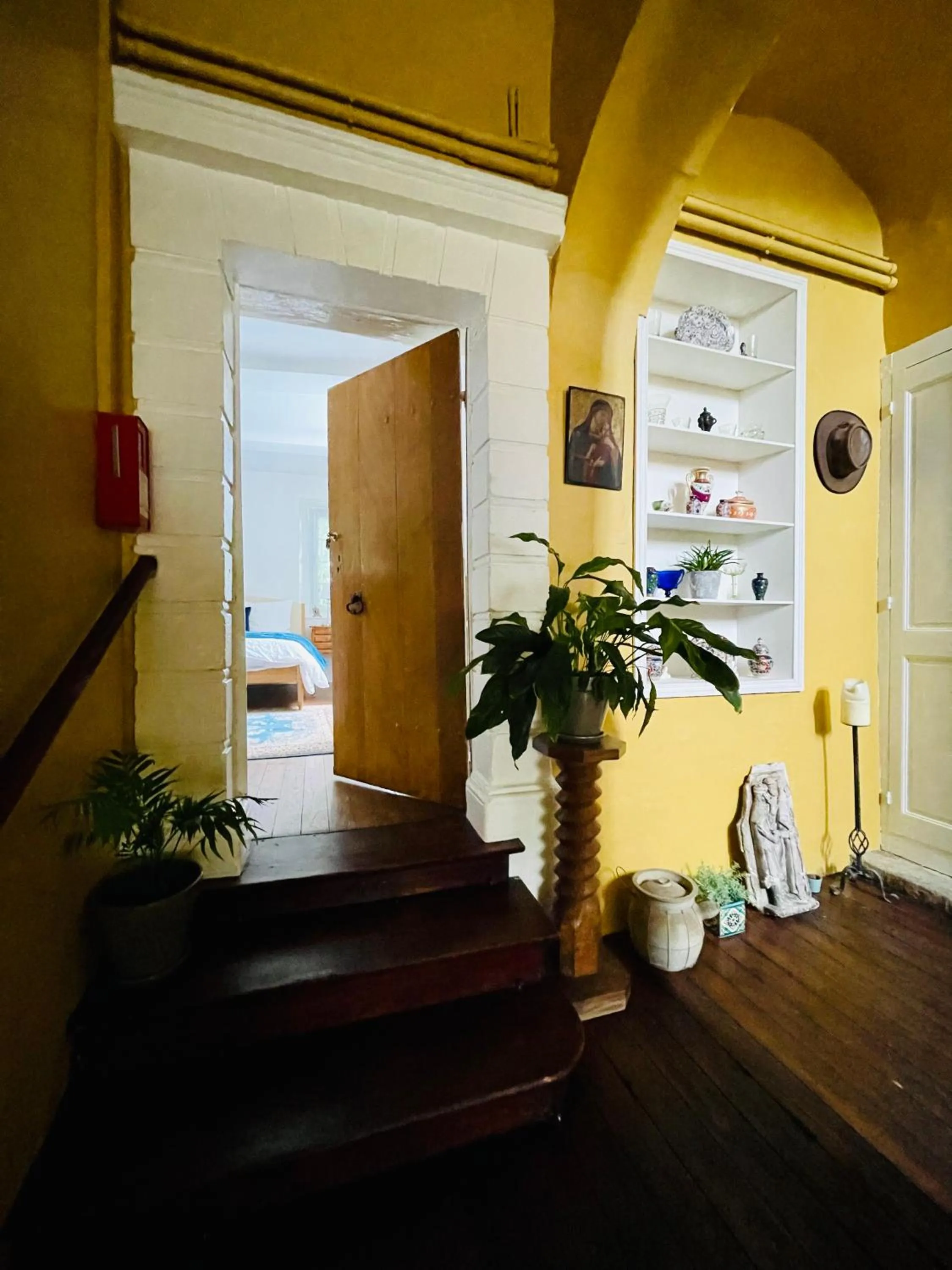 Facade/entrance in Le Manoir des Doyens