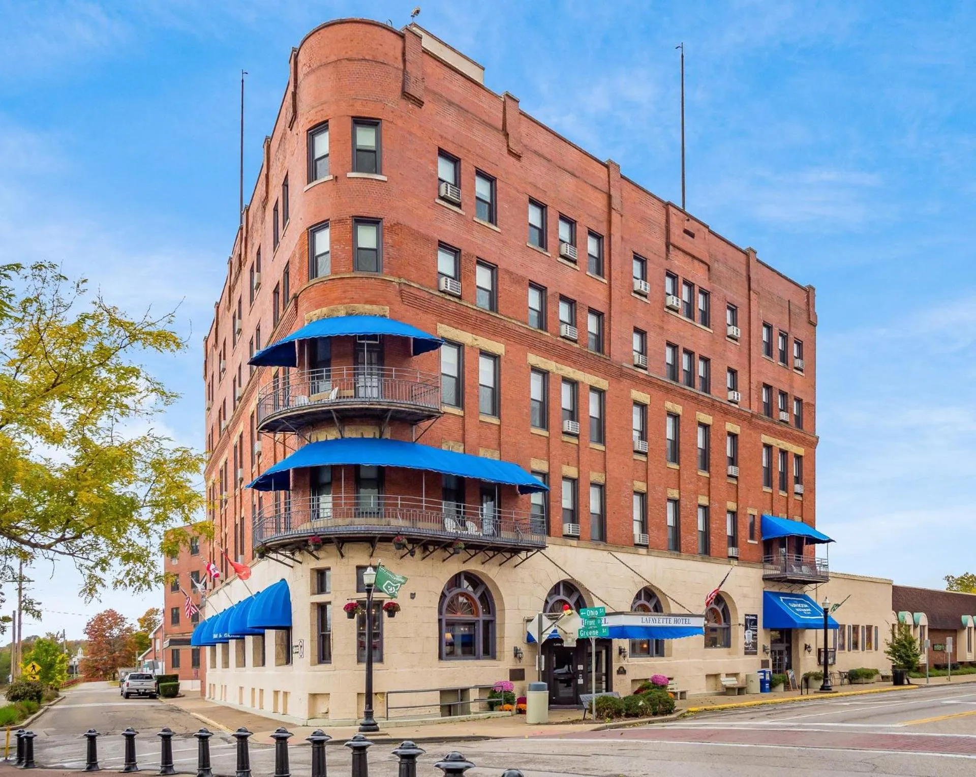 Property building in Lafayette Hotel Marietta