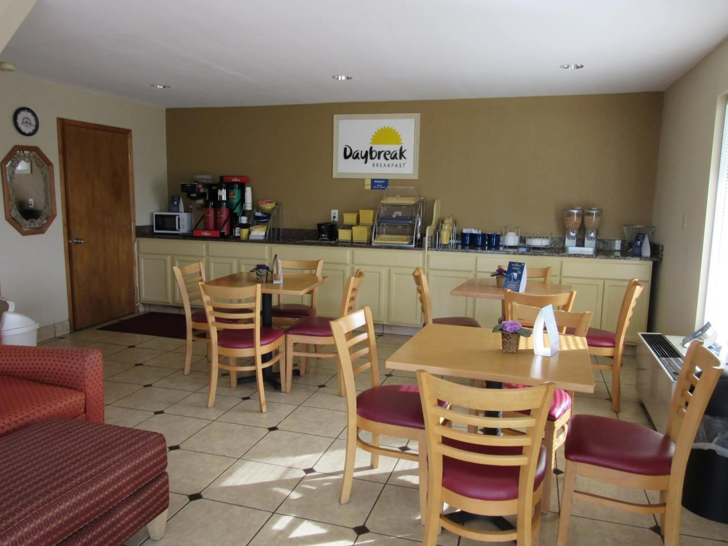 Restaurant/places to eat in Days Inn by Wyndham Augusta Wheeler Road