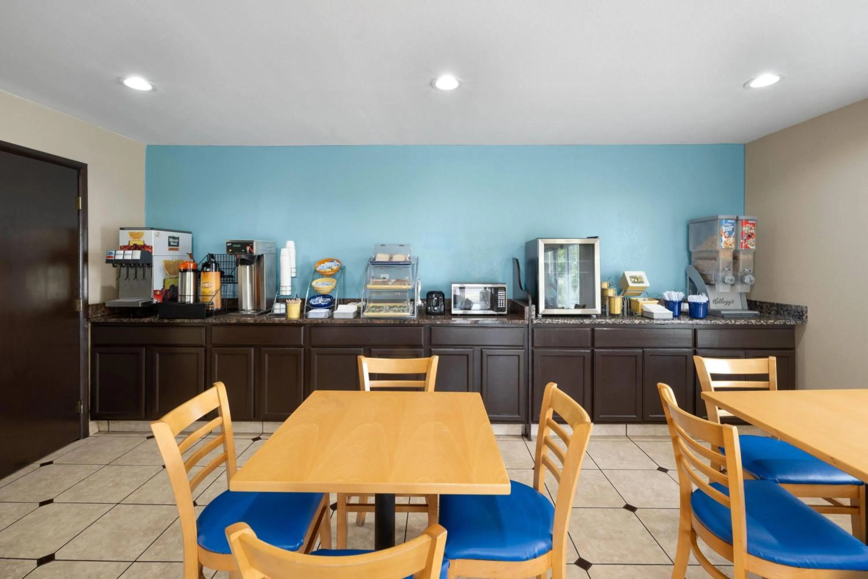 Breakfast in Days Inn by Wyndham Augusta Wheeler Road