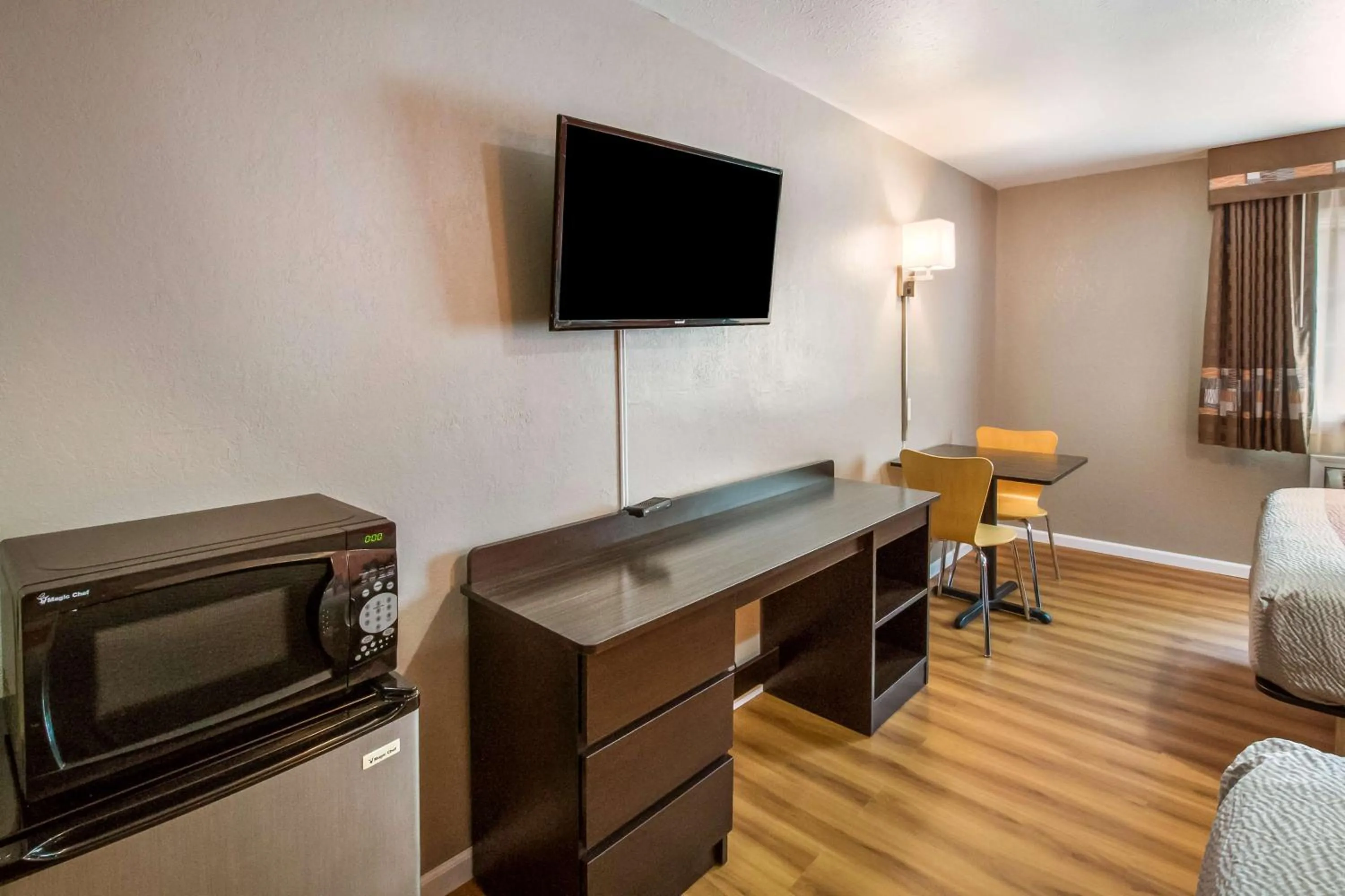 Other in Motel 6-Rossford, OH