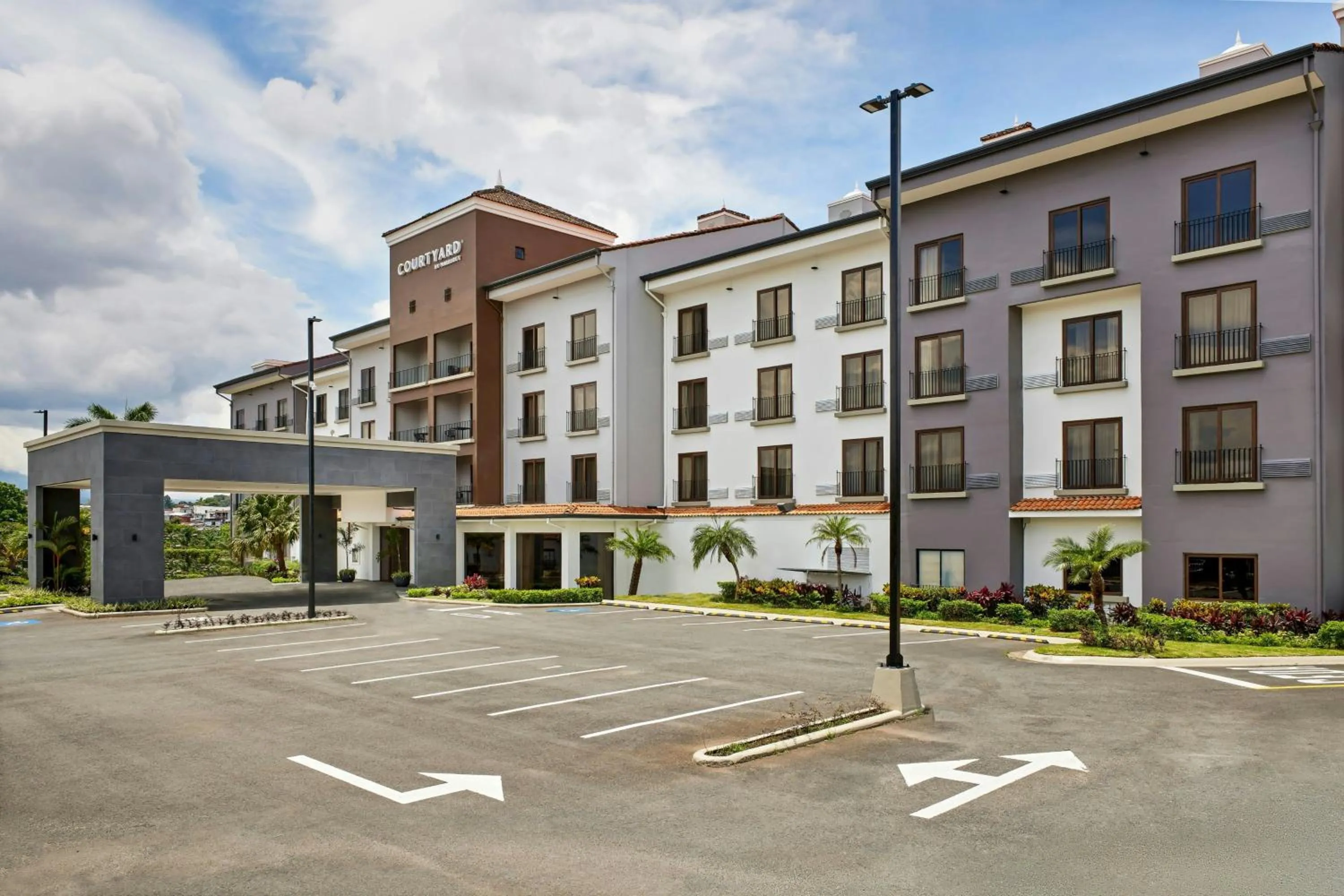 Property building in Courtyard by Marriott San Jose Escazu