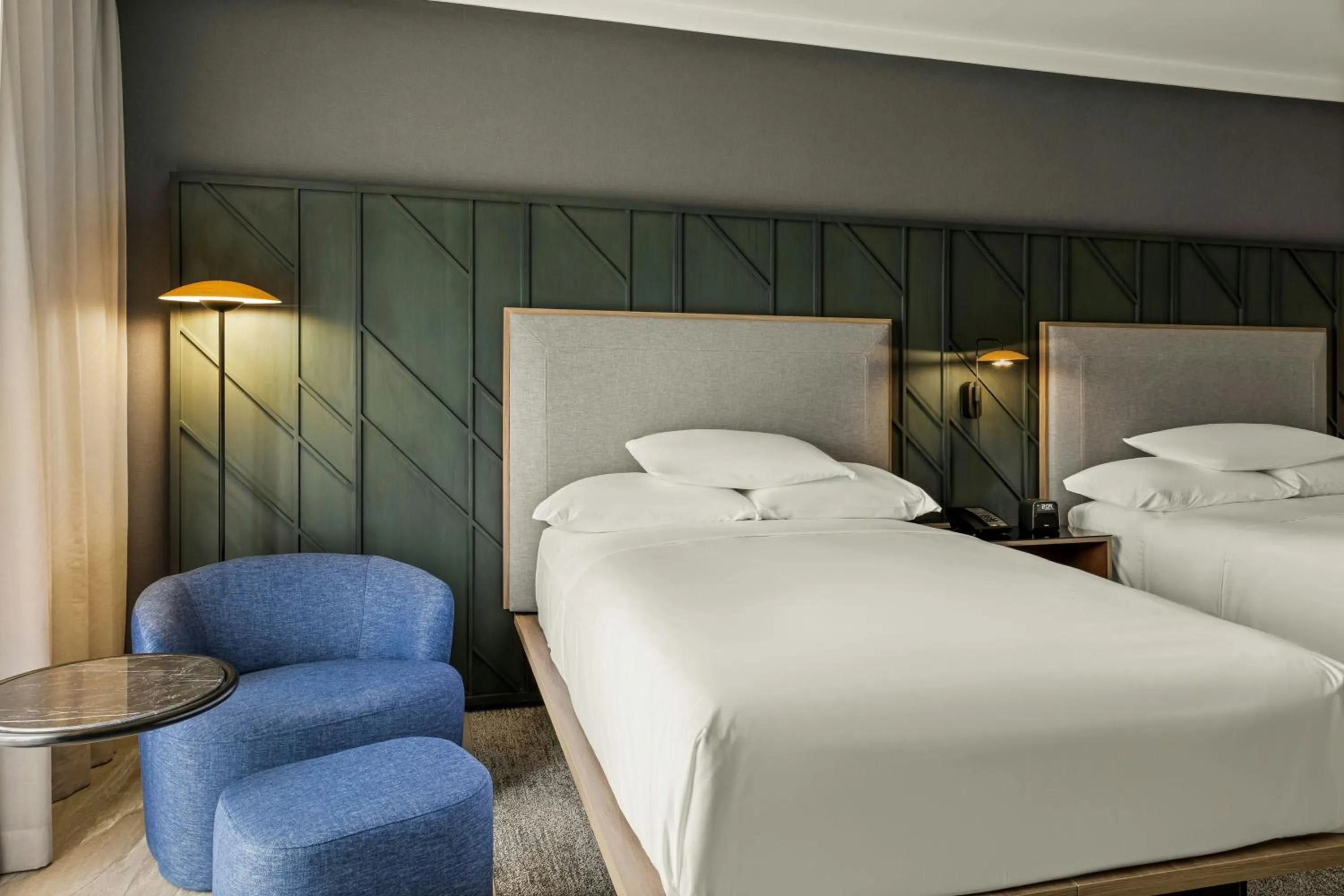 Photo of the whole room, Bed in Courtyard by Marriott San Jose Escazu