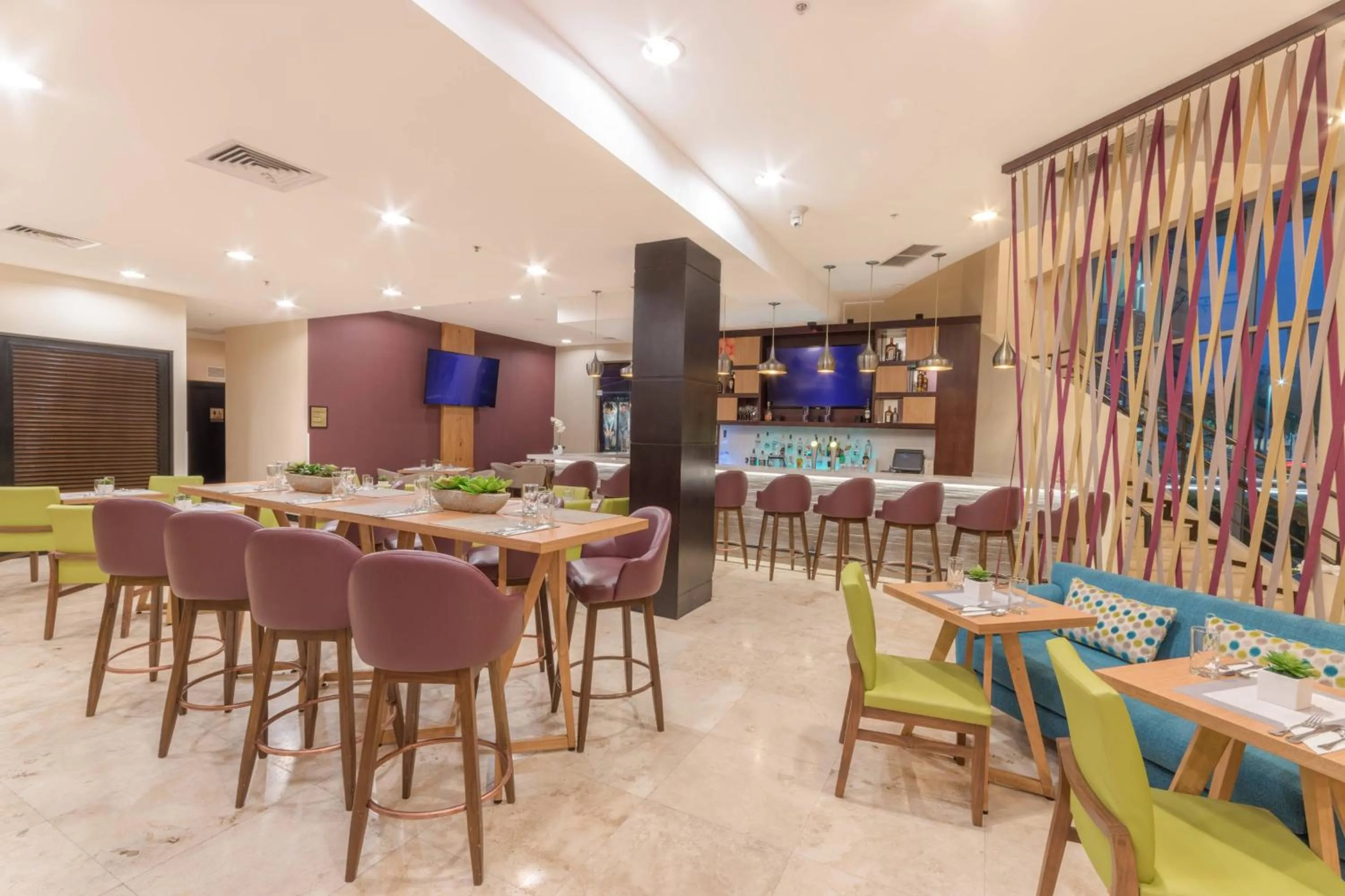 Restaurant/places to eat in Residence Inn by Marriott San Jose Escazu