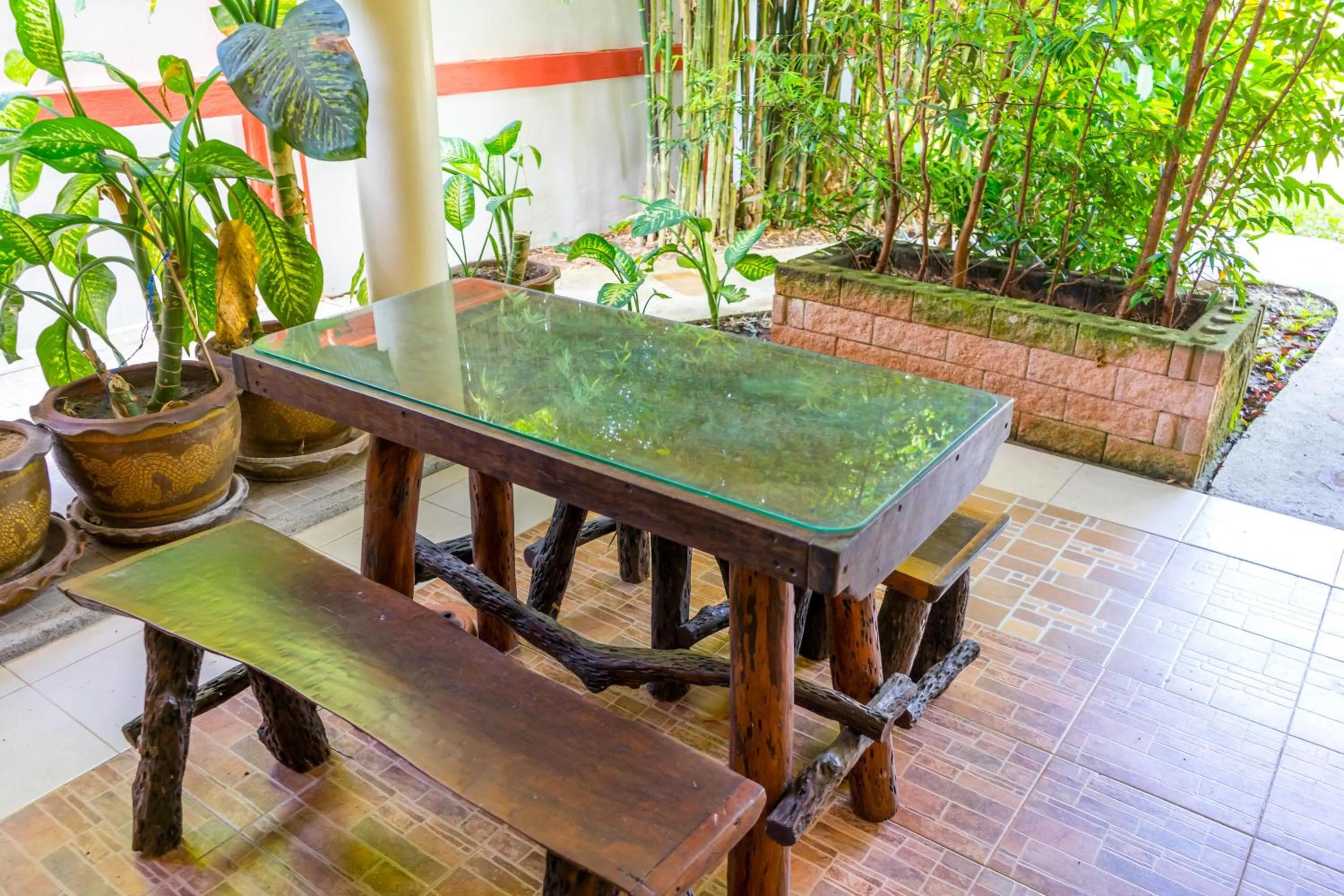 Balcony/Terrace in Chez Charly Bungalow