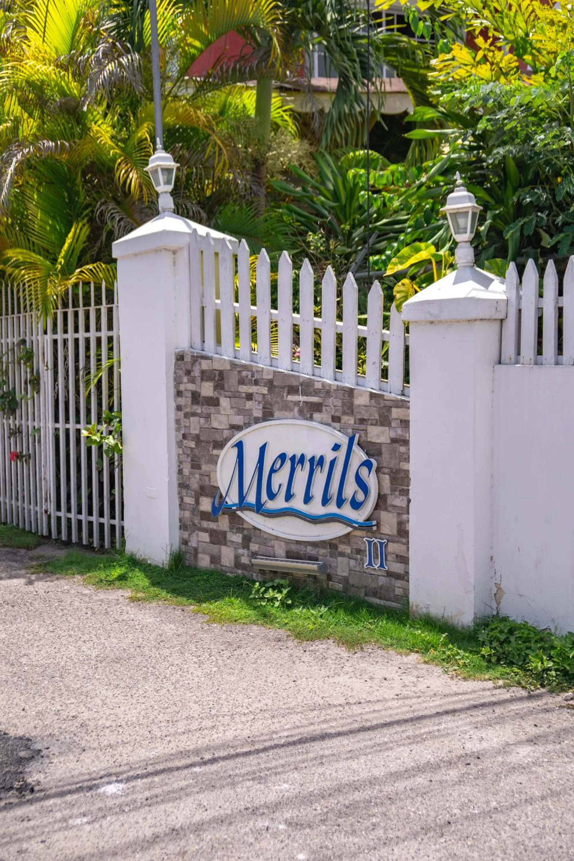 Facade/entrance in Merrils Beach Resort II