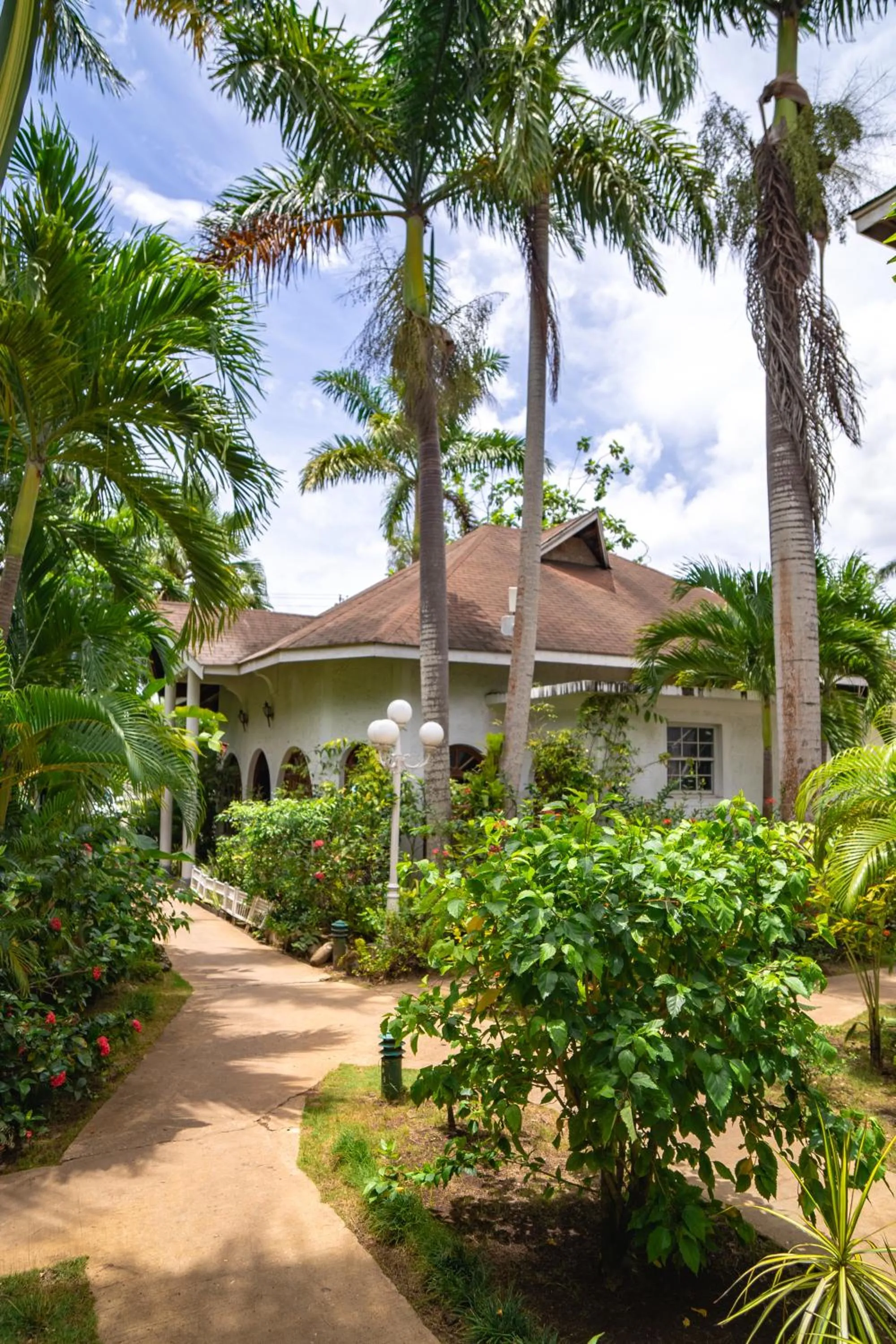 Property building in Merrils Beach Resort II