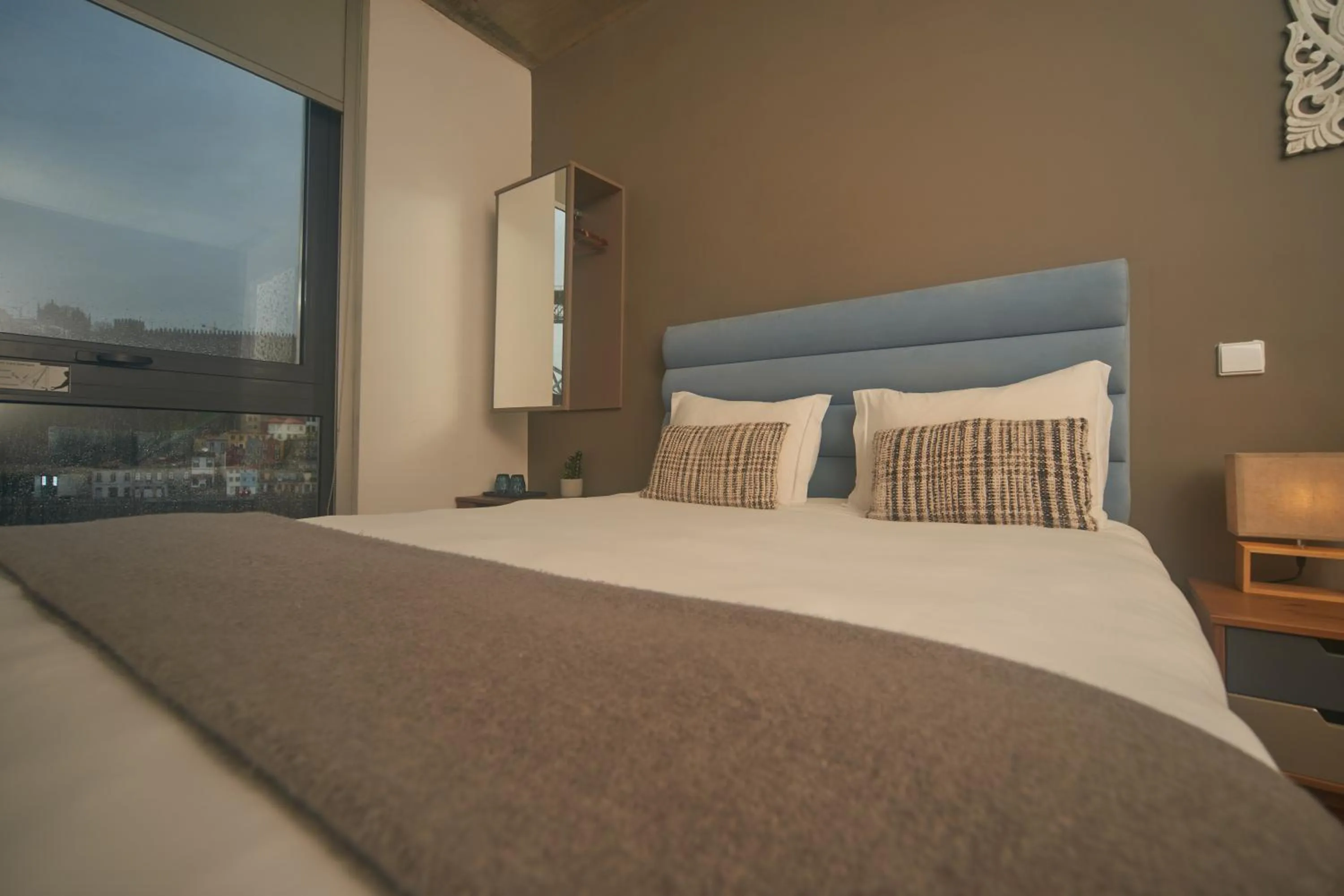 View (from property/room), Bed in Bridge It - Suites & Views