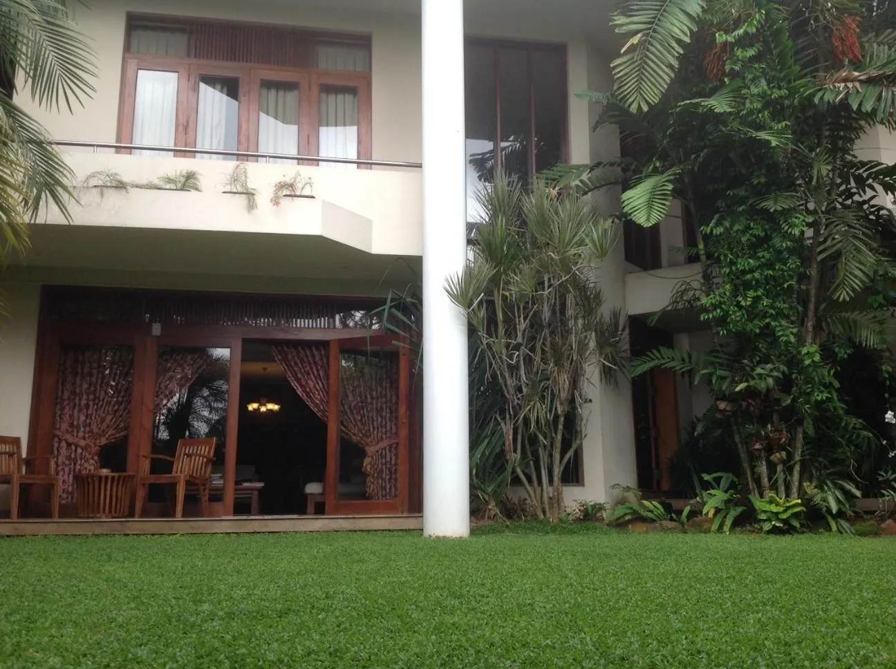 Property building in Silvikris Villa