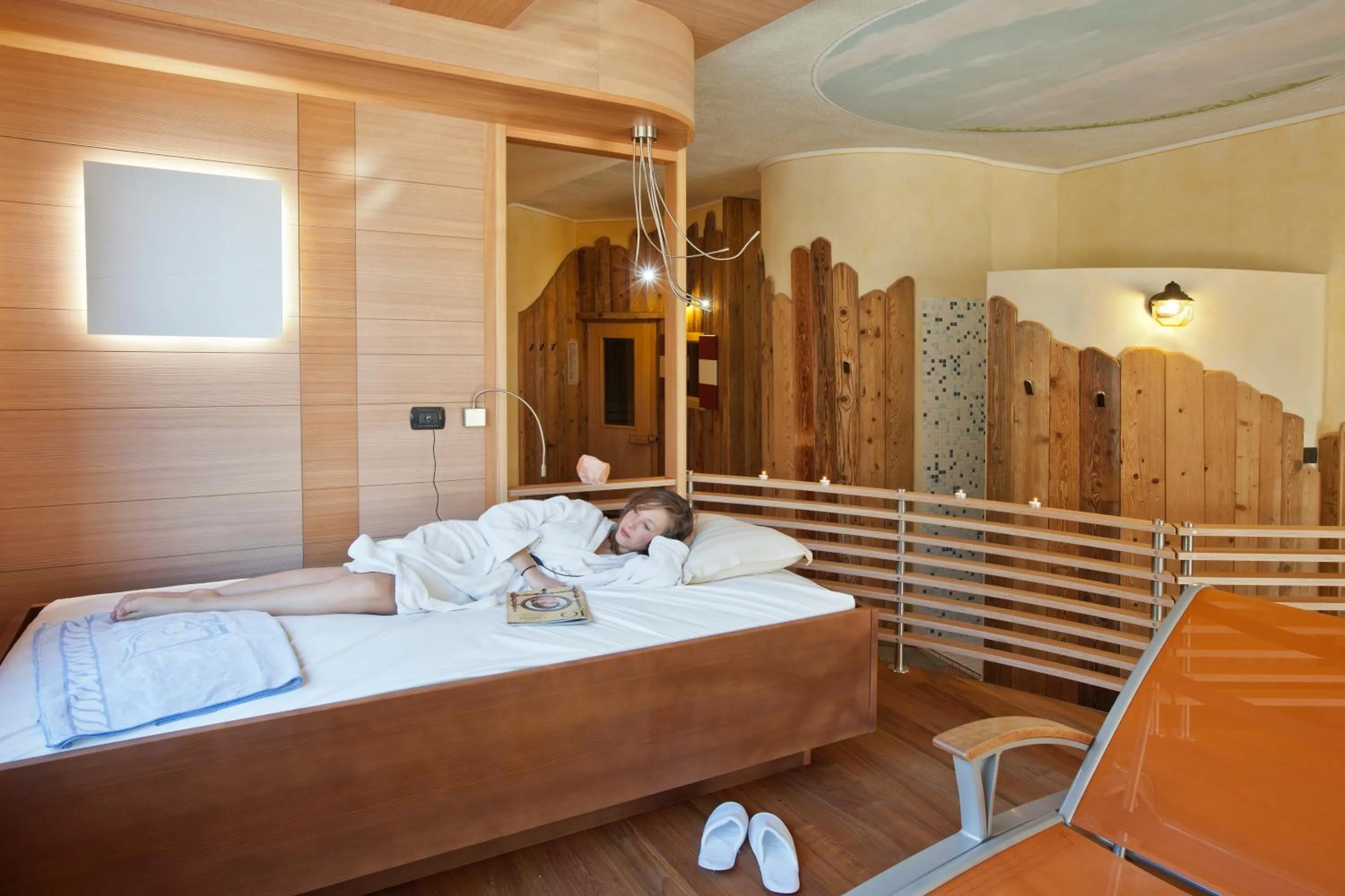 Bed in Berghotel Miramonti