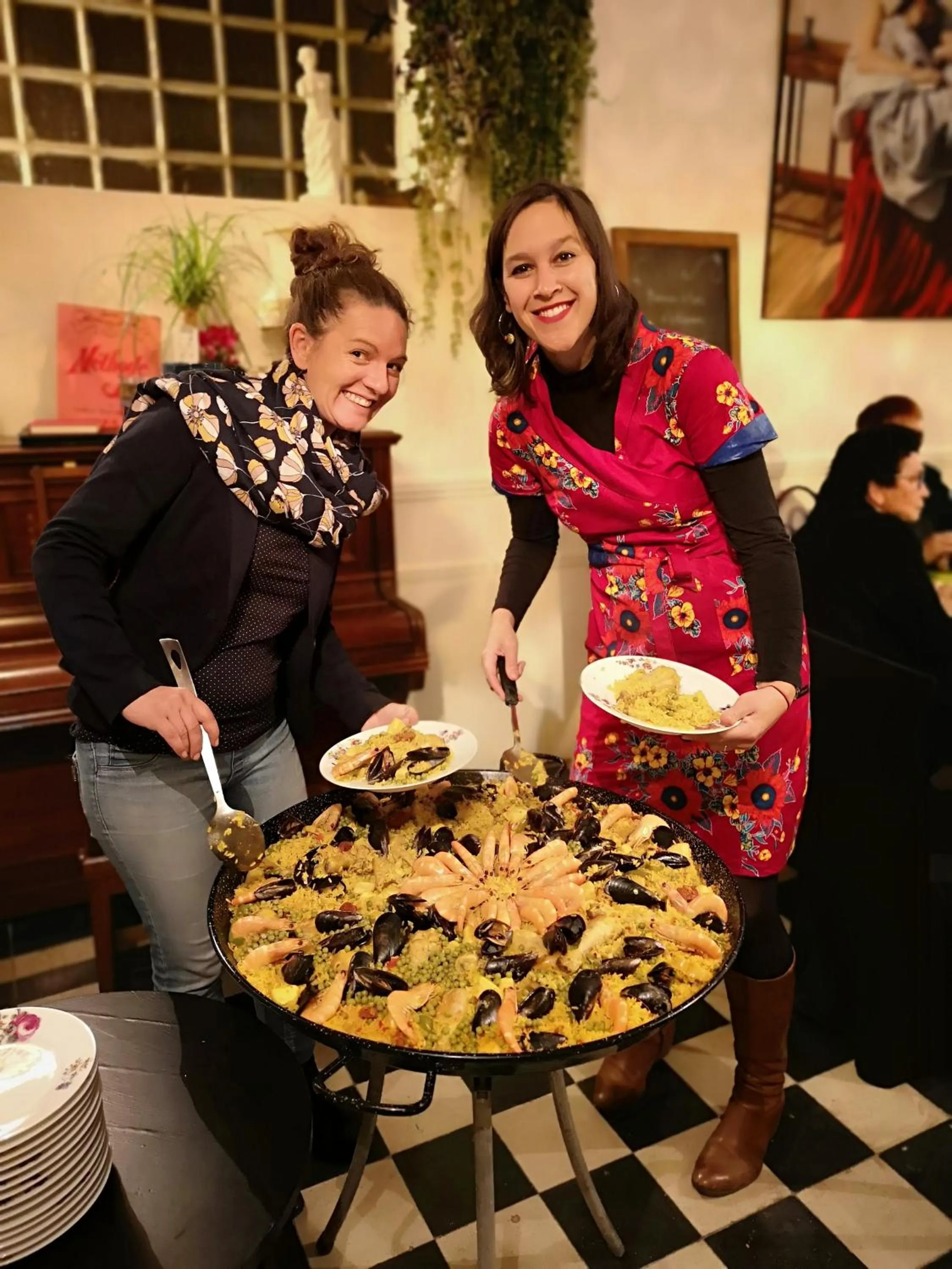 People in La Roseraie