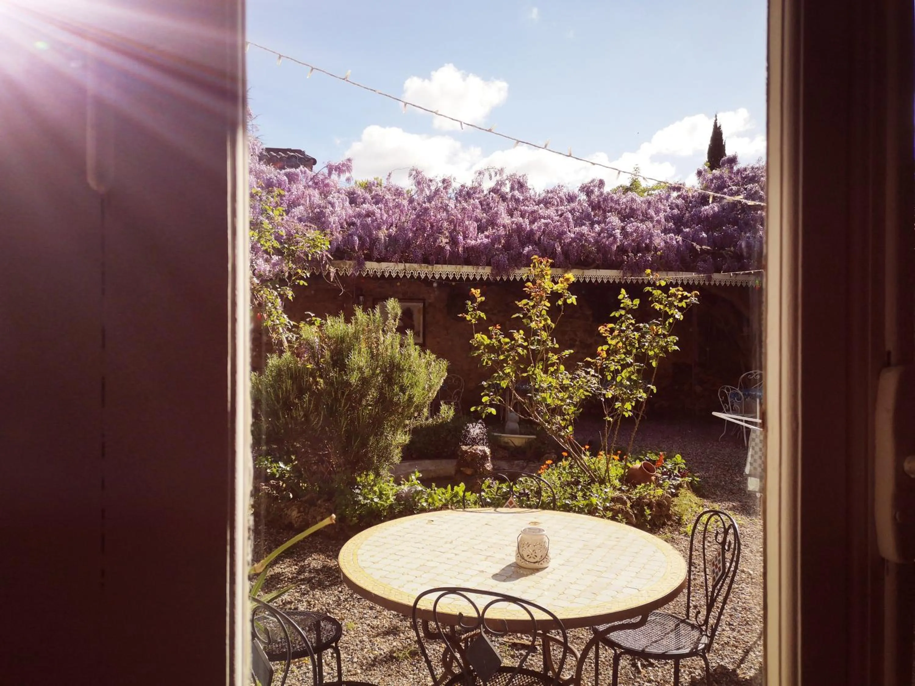 Garden view in La Roseraie