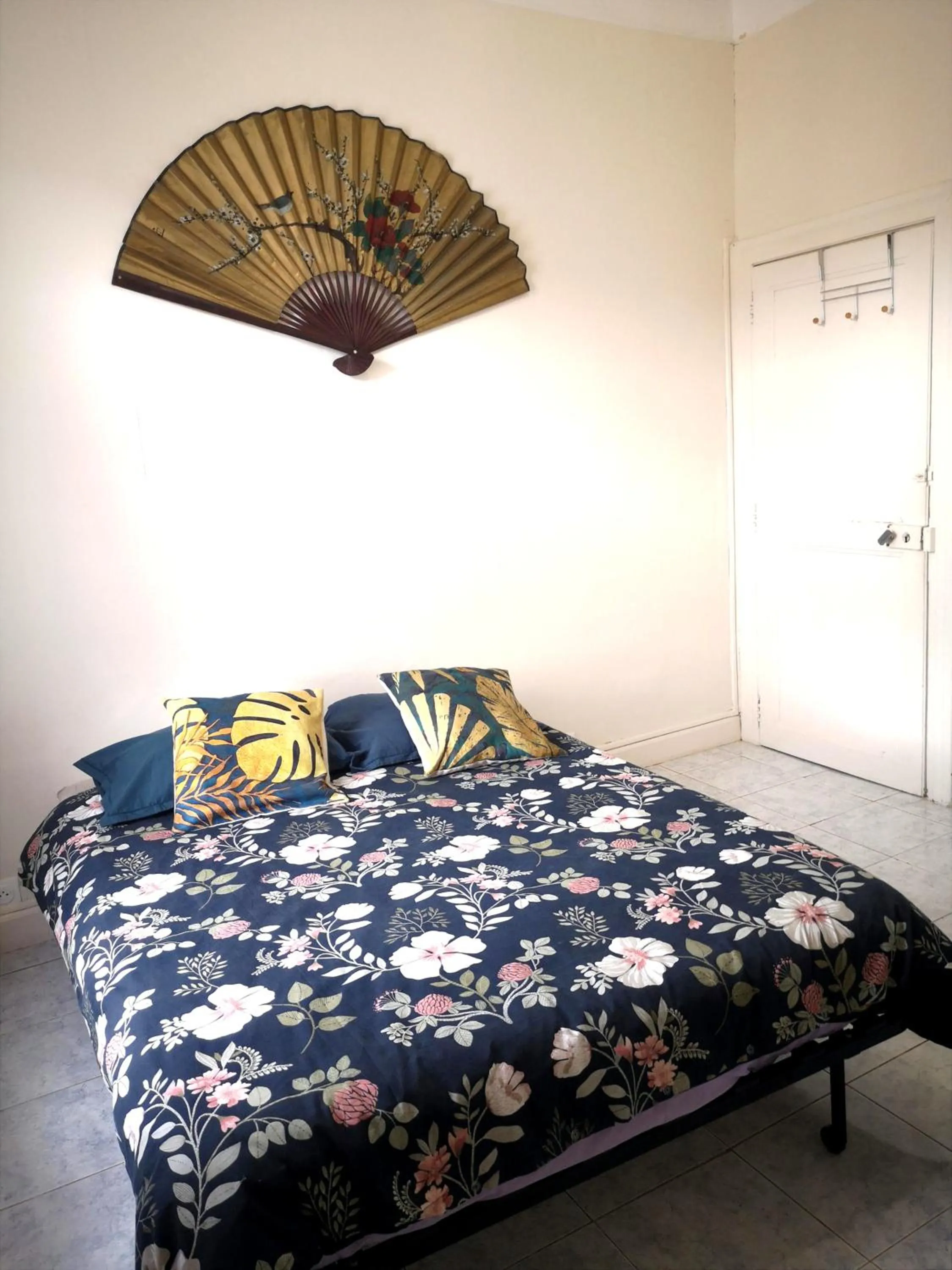 Bedroom, Bed in La Roseraie