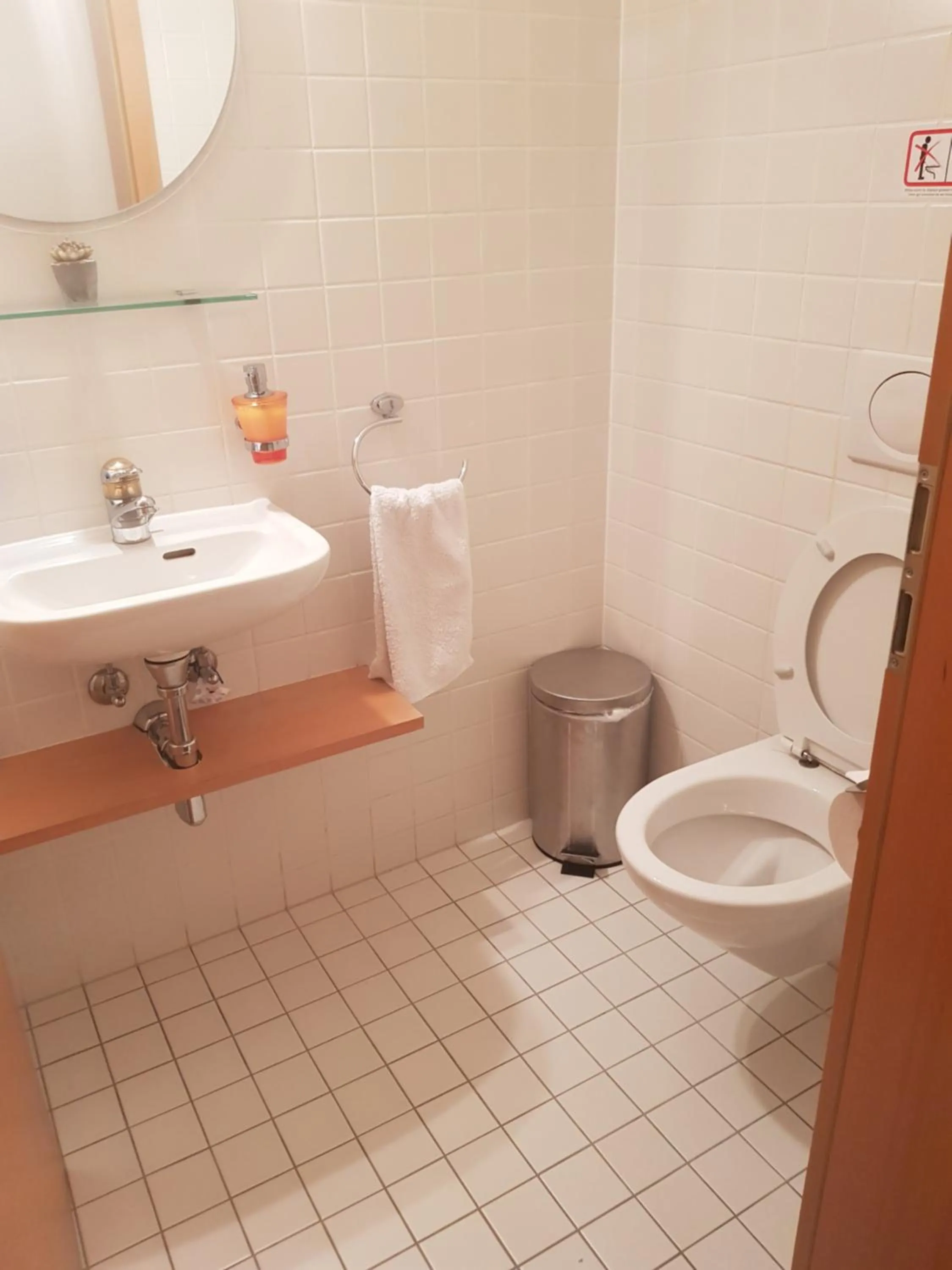 Toilet in Swiss Dewa