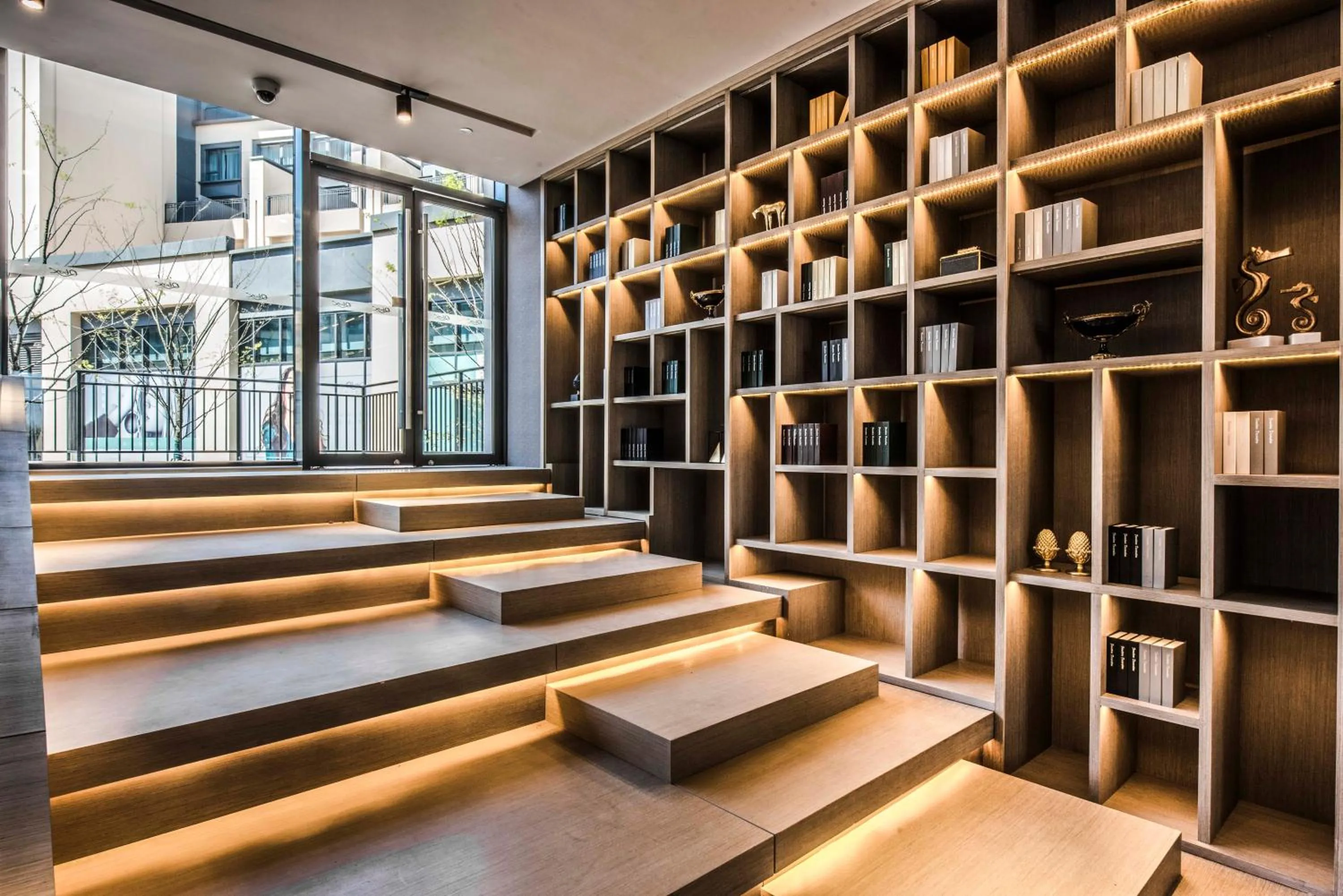 Lounge or bar in Q-Box Hotel Shanghai Sanjiagang -Offer Pudong International Airport and Disney shuttle