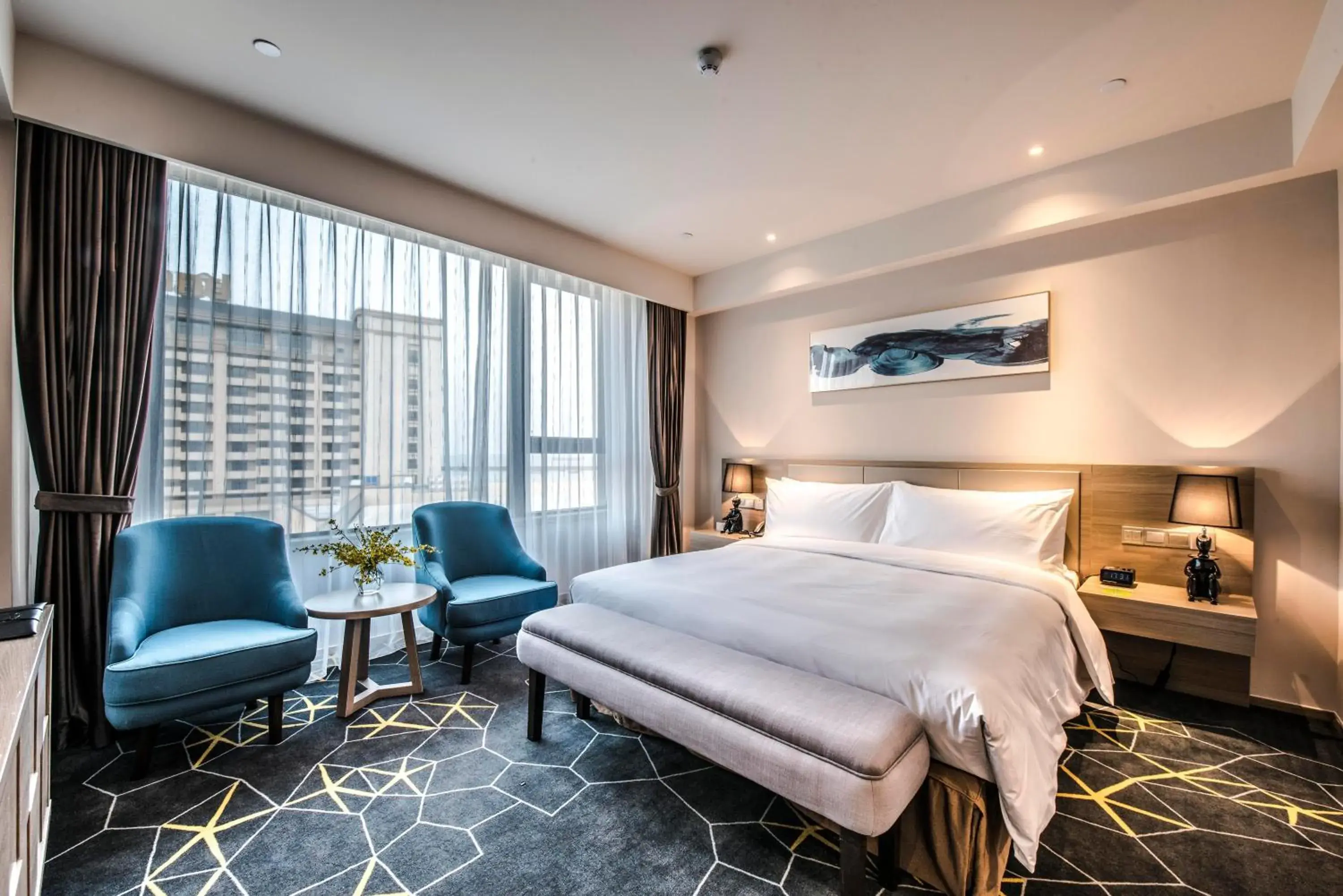 Junior Suite in Q-Box Hotel Shanghai Sanjiagang -Offer Pudong International Airport and Disney shuttle Junior Suite in Q-Box Hotel Shanghai Sanjiagang -Offer Pudong International Airport and Disney shuttle