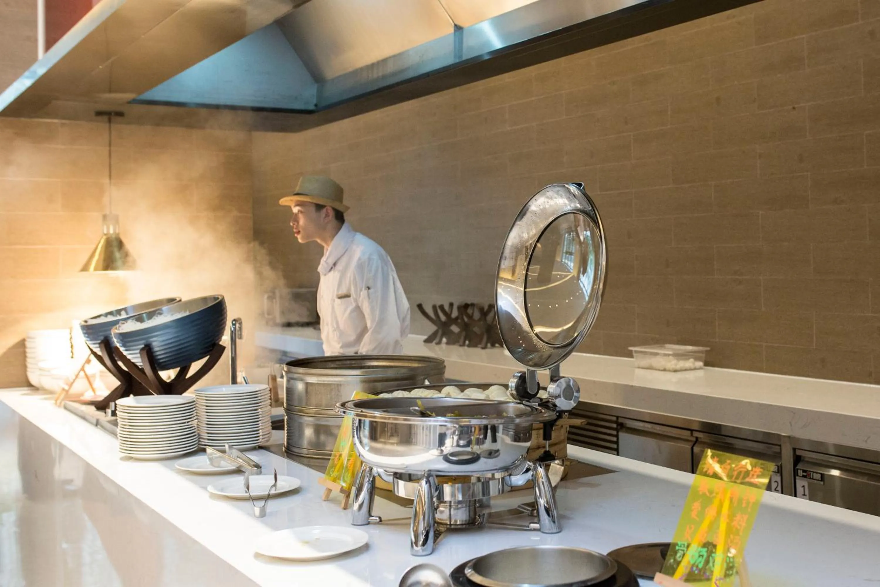 Breakfast in Q-Box Hotel Shanghai Sanjiagang -Offer Pudong International Airport and Disney shuttle