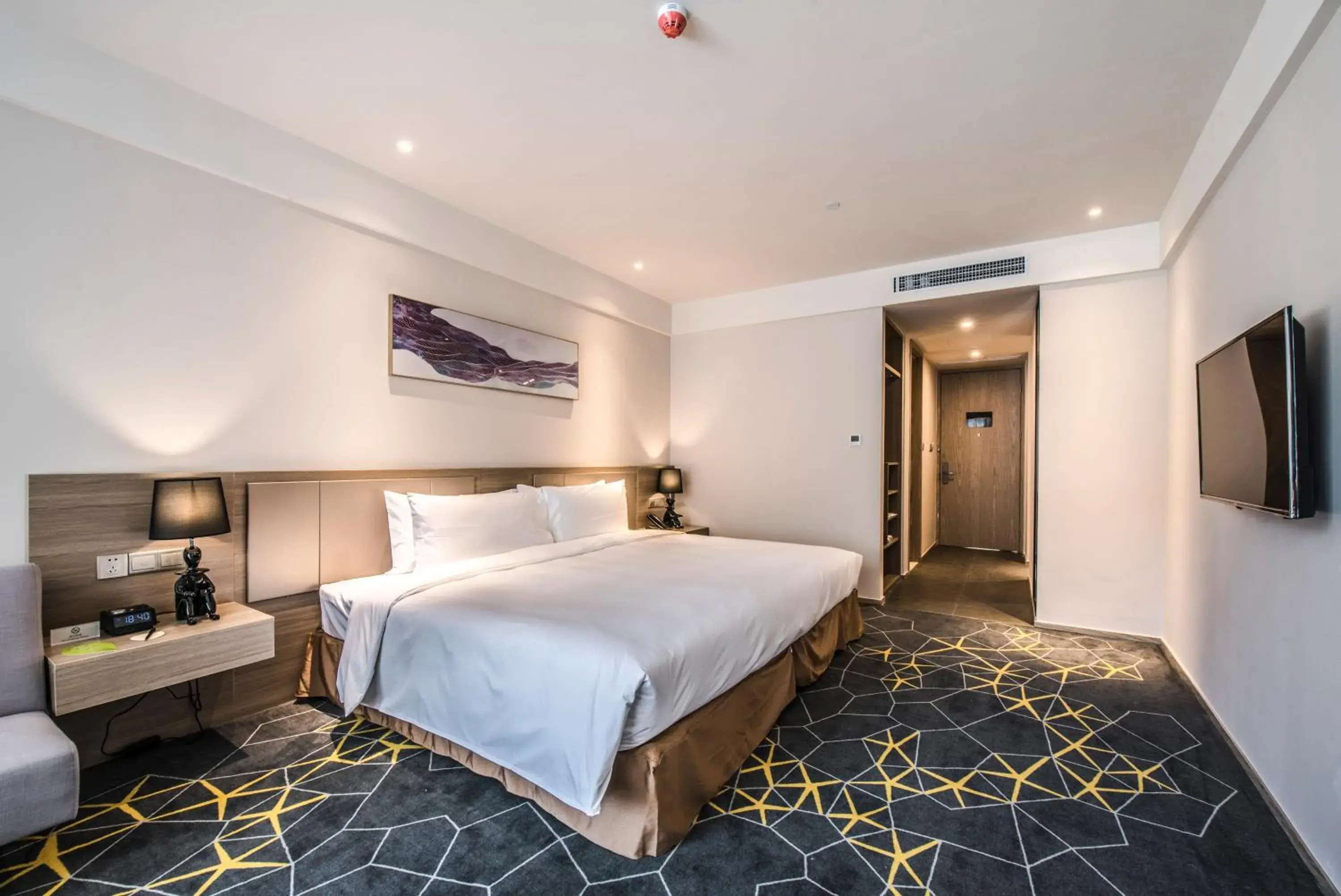 Standard Double Room in Q-Box Hotel Shanghai Sanjiagang -Offer Pudong International Airport and Disney shuttle Standard Double Room in Q-Box Hotel Shanghai Sanjiagang -Offer Pudong International Airport and Disney shuttle
