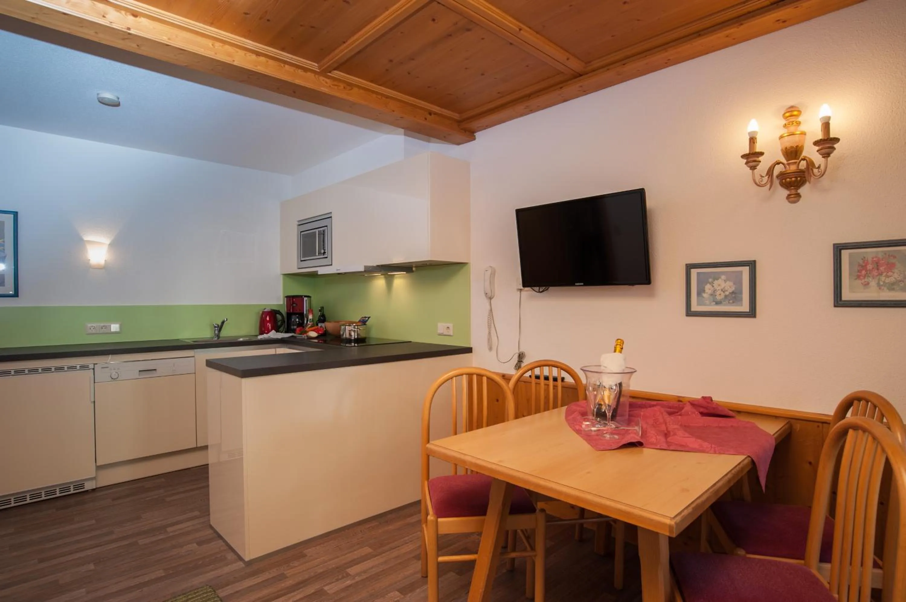 Dining area in Hotel Garni Pra Posta