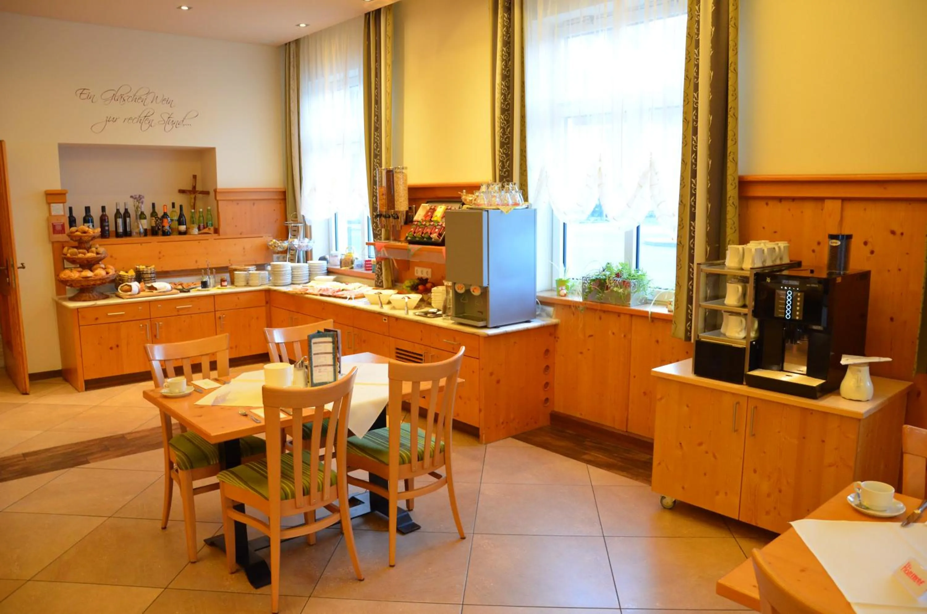 Buffet breakfast in Hotel-Restaurant Kirchenwirt Aigen