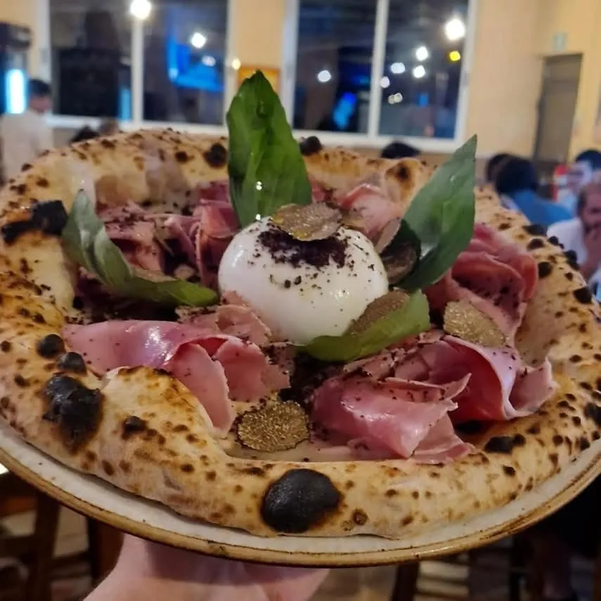 Restaurant/places to eat in Sensi Hotel