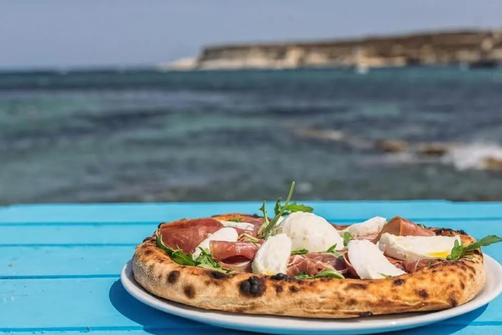 Restaurant/places to eat in Sensi Hotel