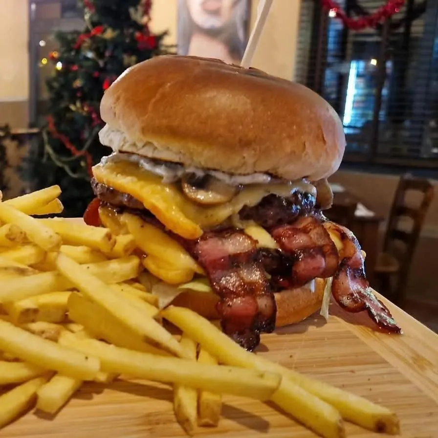 Restaurant/places to eat in Sensi Hotel