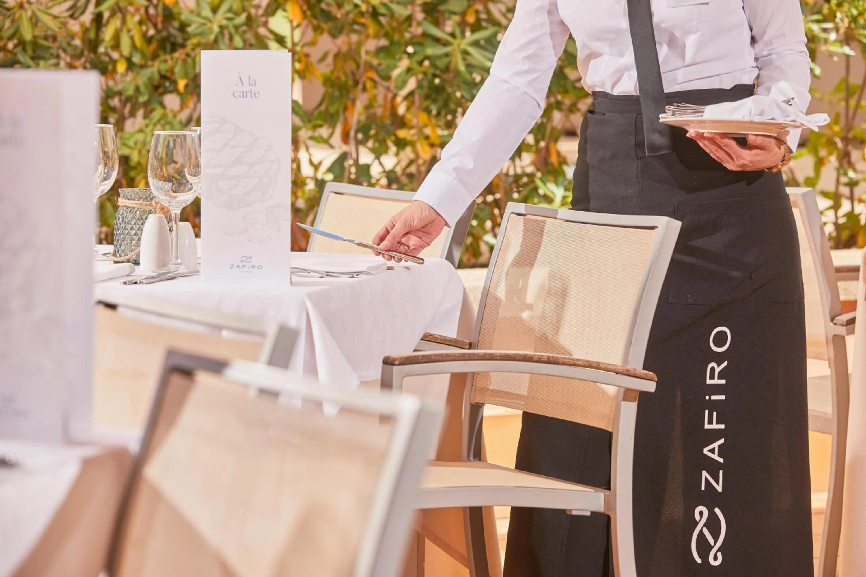 Restaurant/places to eat in Zafiro Cala Mesquida