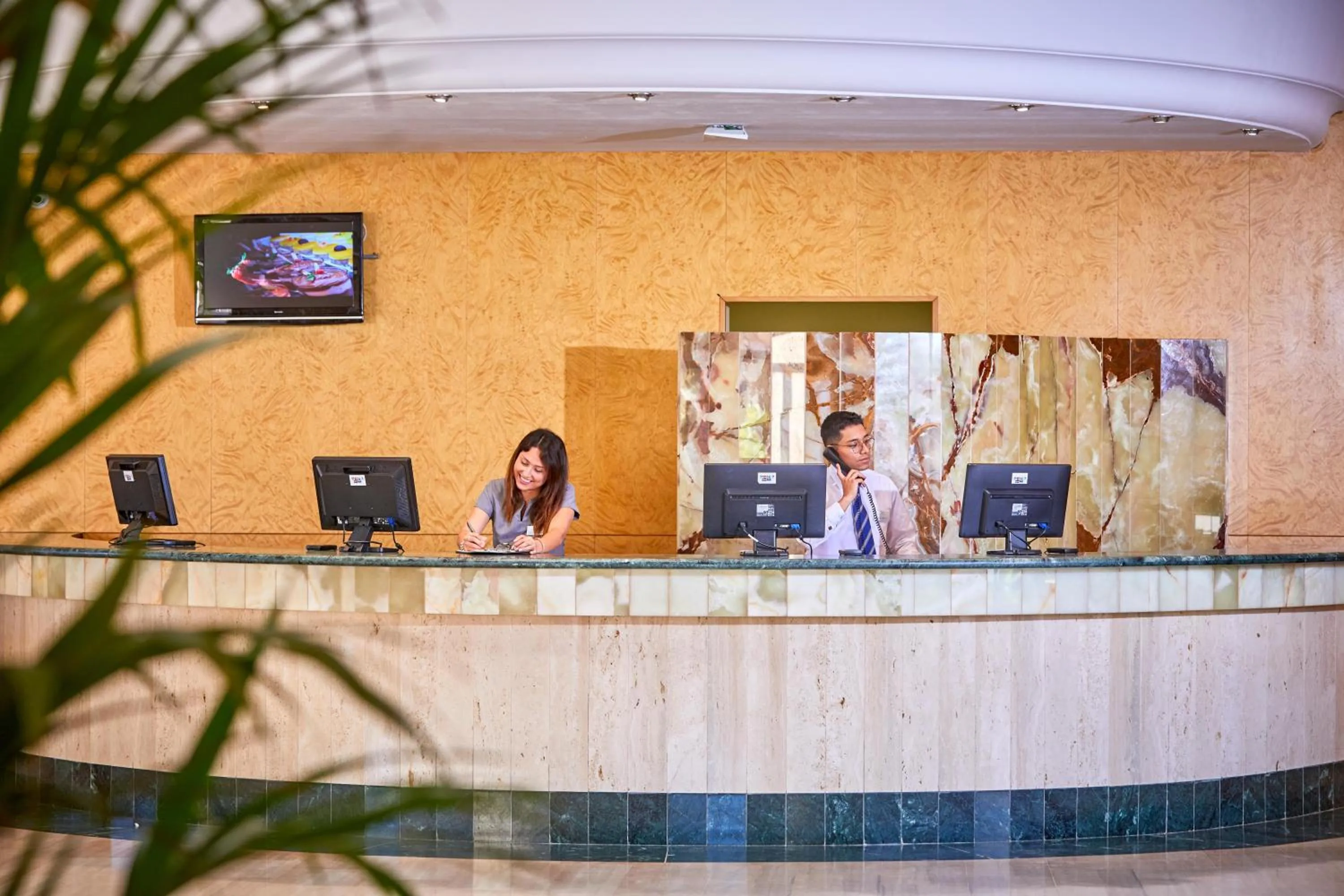 Lobby or reception in Zafiro Cala Mesquida