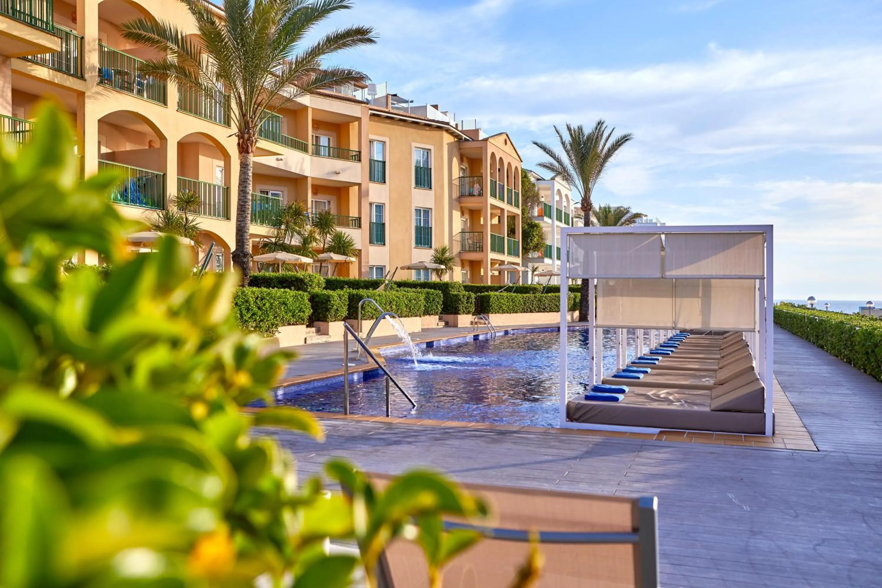 Swimming pool in Zafiro Cala Mesquida