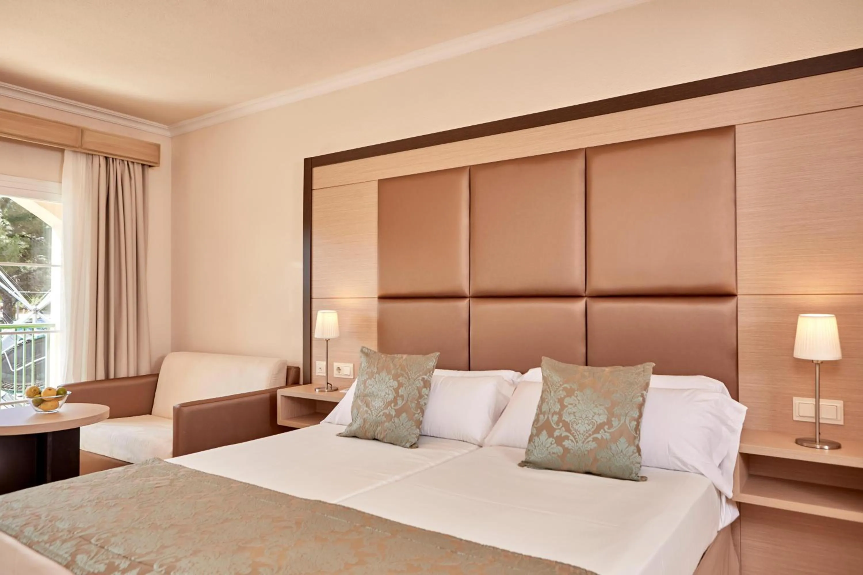 Photo of the whole room, Bed in Zafiro Cala Mesquida