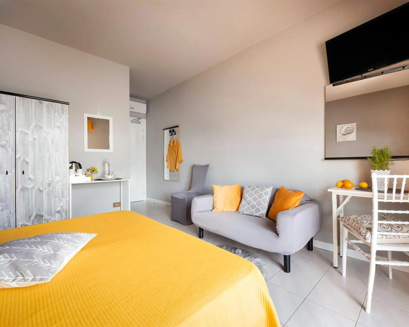 Bed in Hotel La Rondinella