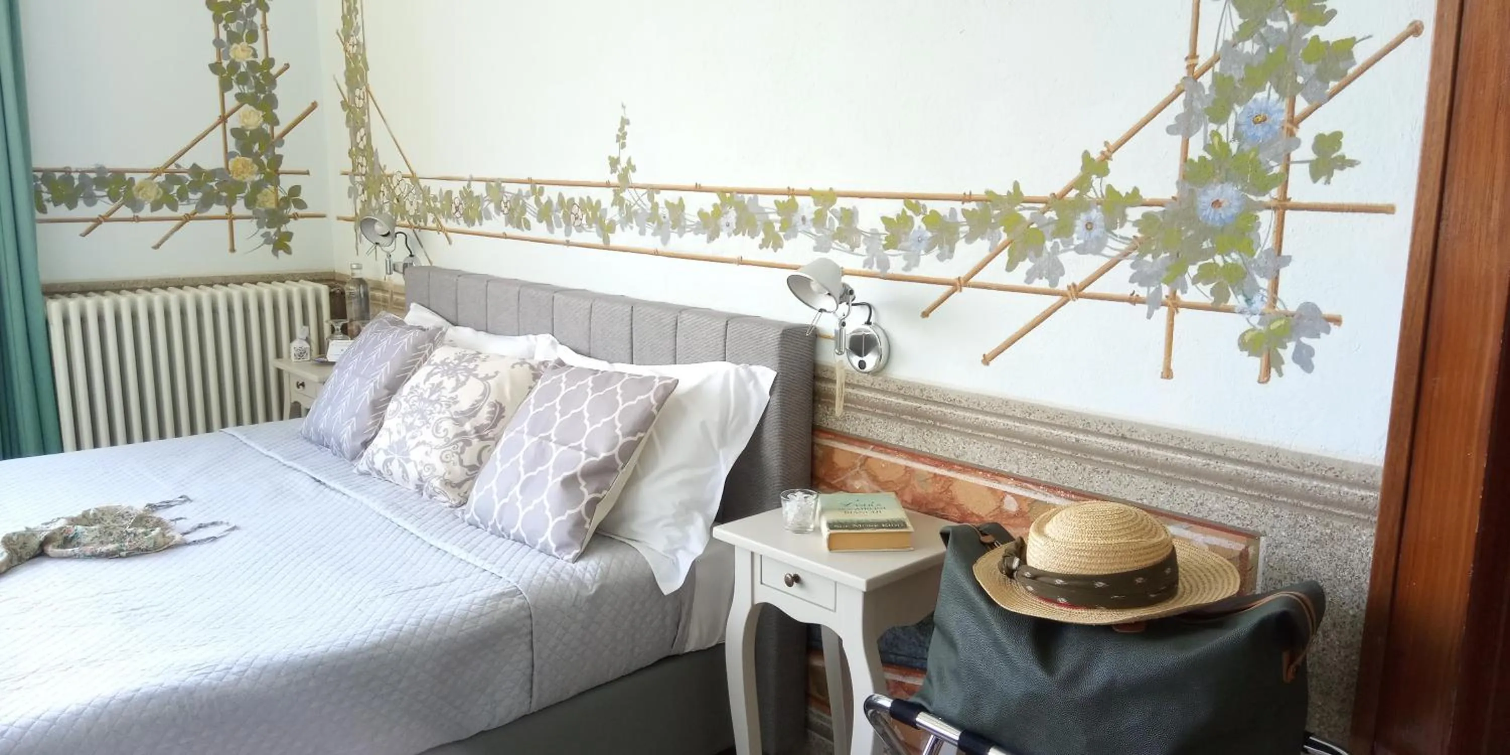 Bed in Hotel La Rondinella