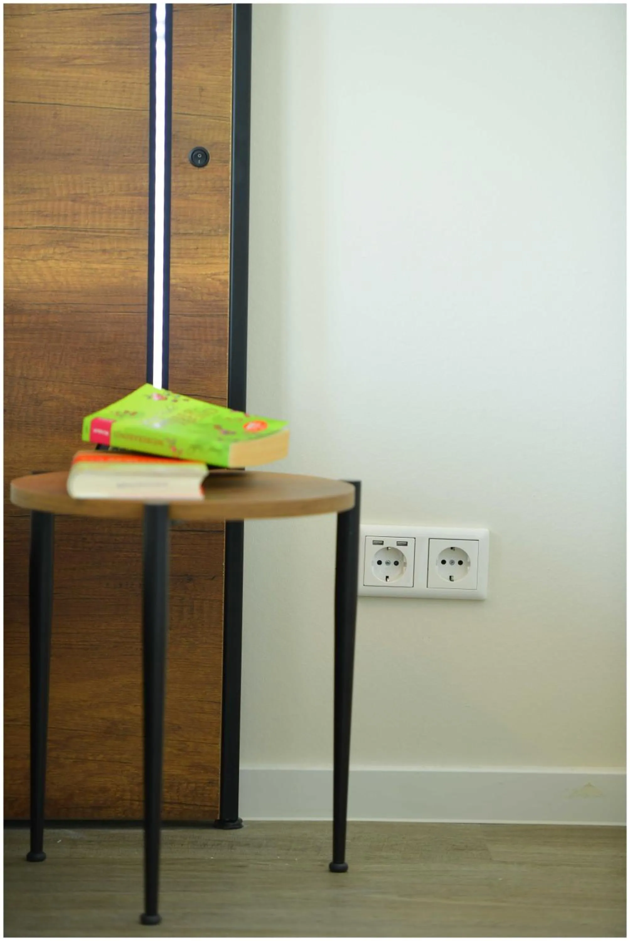 TV and multimedia in Motel Plus Schönefeld