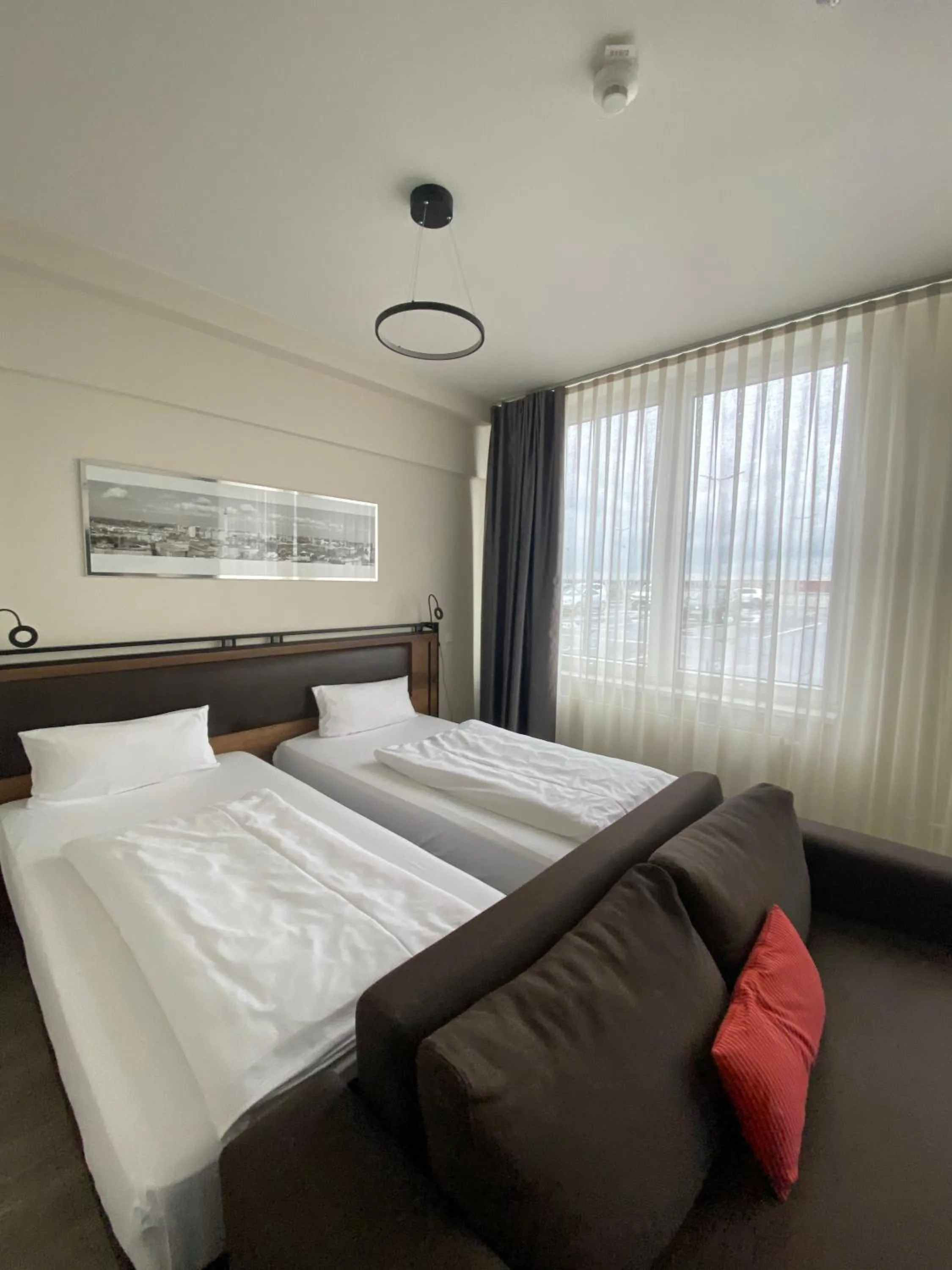 Bed in Motel Plus Schönefeld