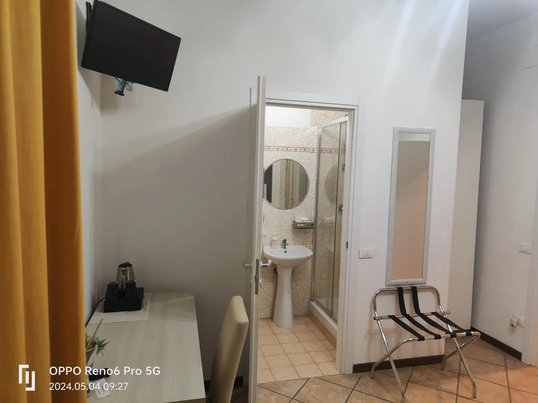 Shower in B&B La Cittadella