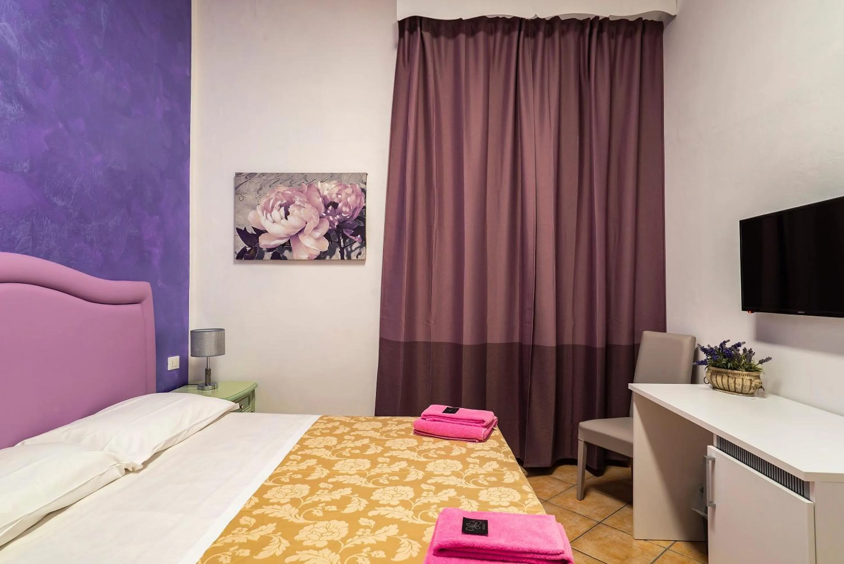 Photo of the whole room, Bed in B&B La Cittadella