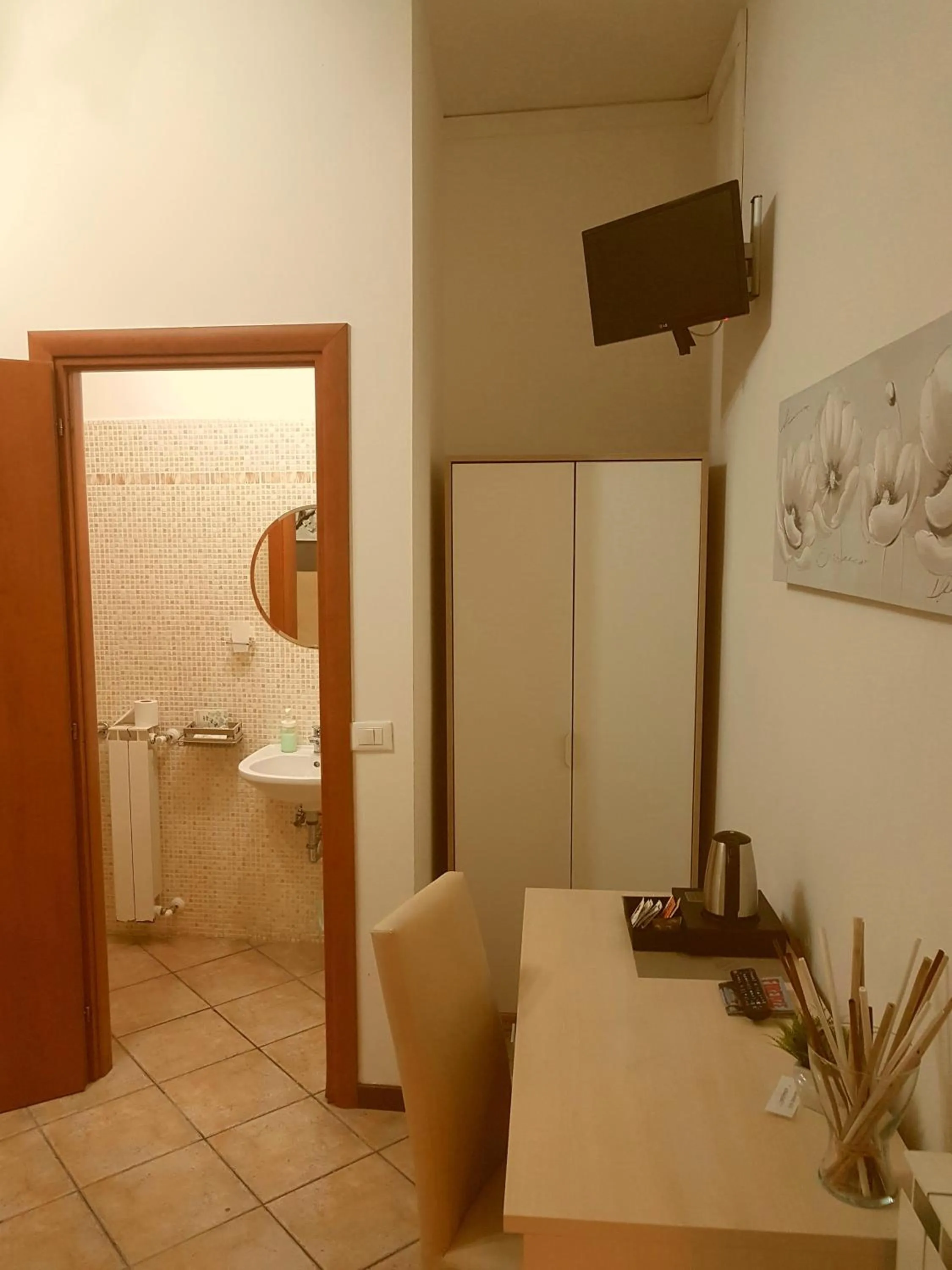 Photo of the whole room in B&B La Cittadella