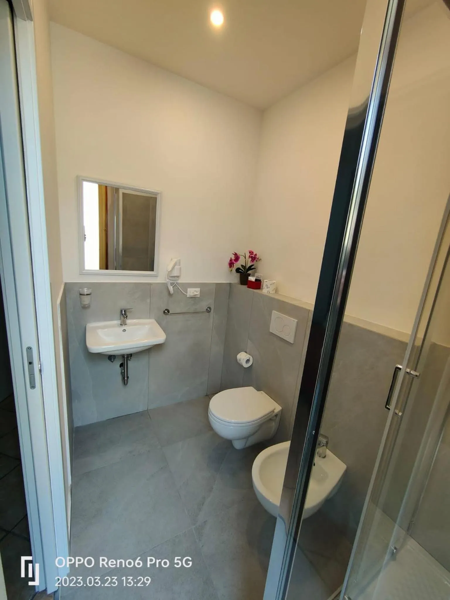 Shower in B&B La Cittadella