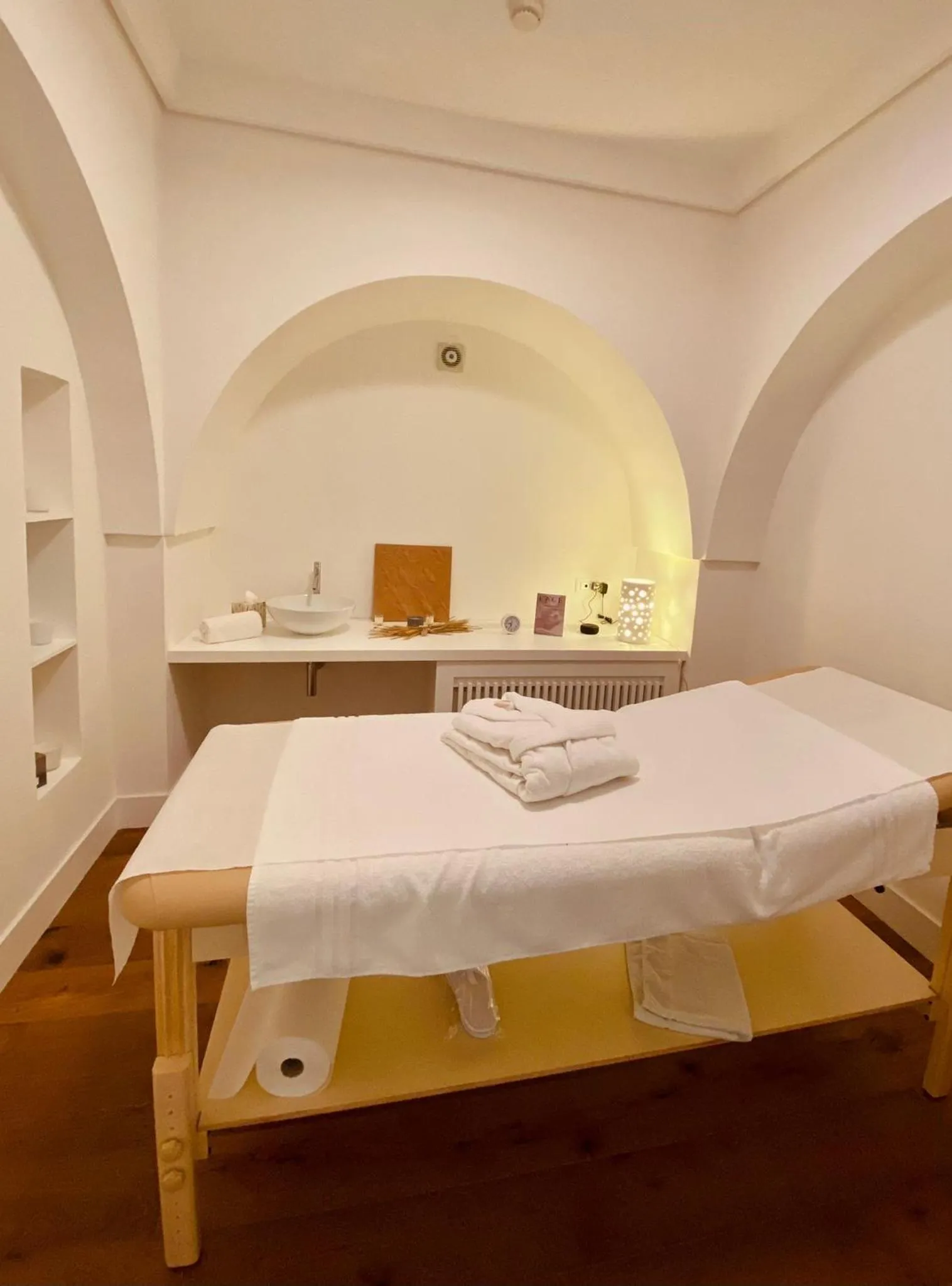 Bed in Hotel Saraceno Al Faro