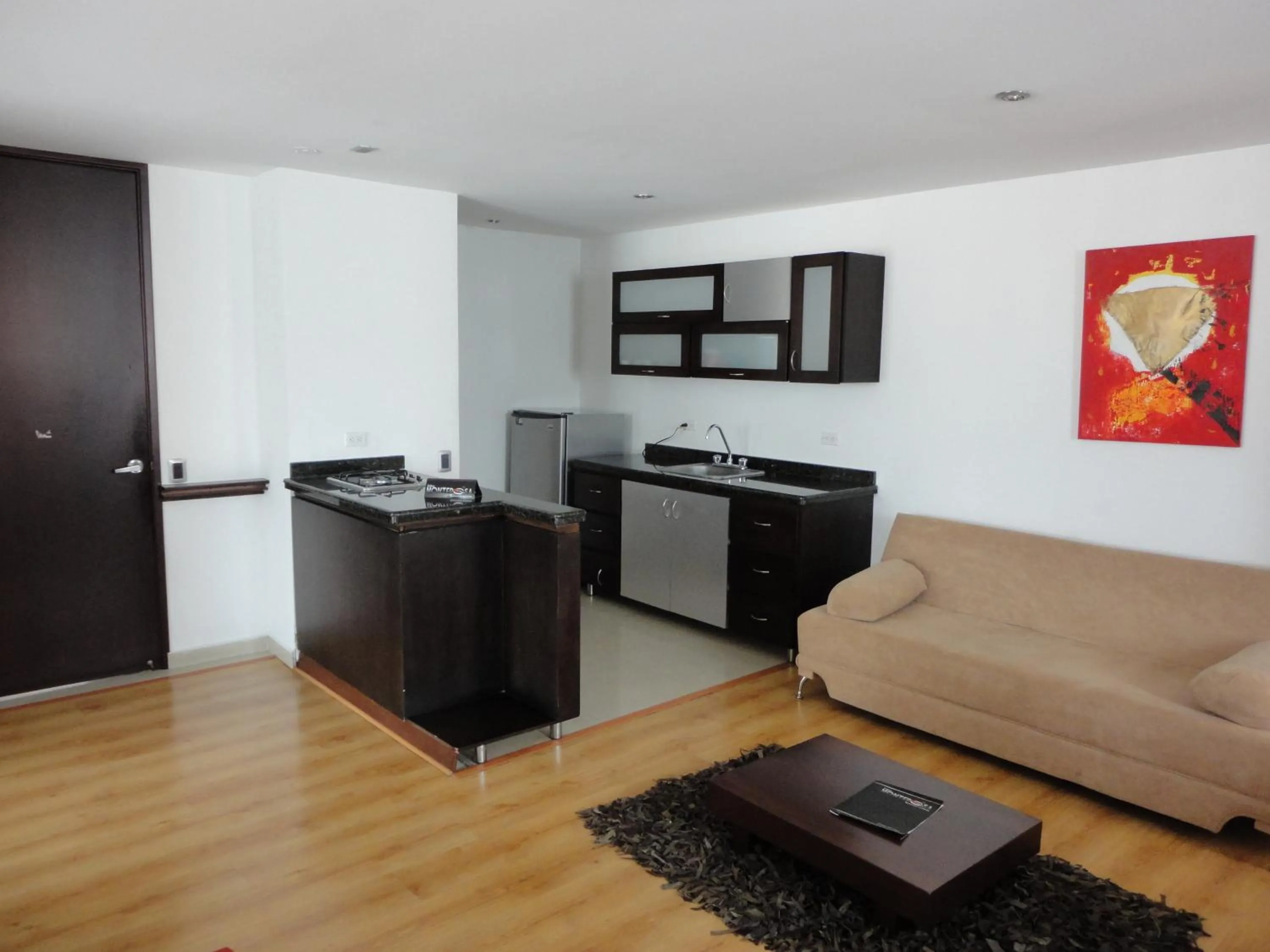 Kitchen or kitchenette in Monterosa Apartamentos Amoblados