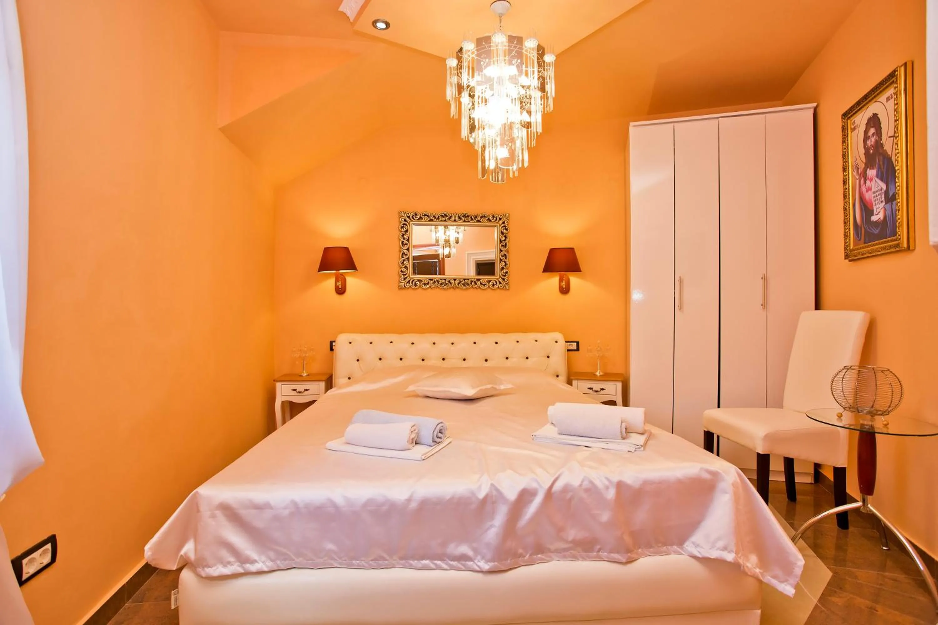 Deluxe One-Bedroom Apartment with Shared Roof Terrace and Sea View in Apartments Admiral