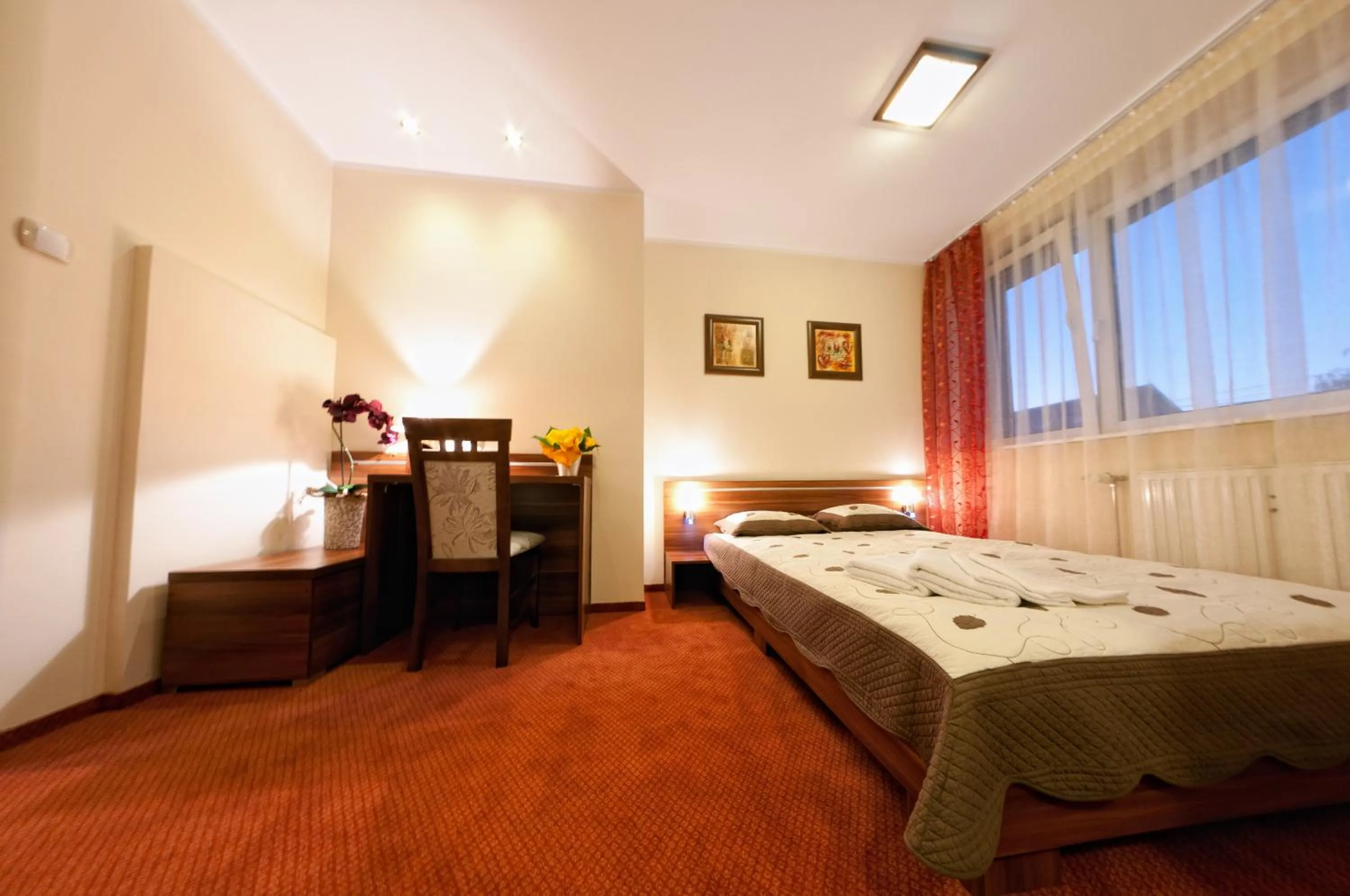 Photo of the whole room, Bed in Hotel-24