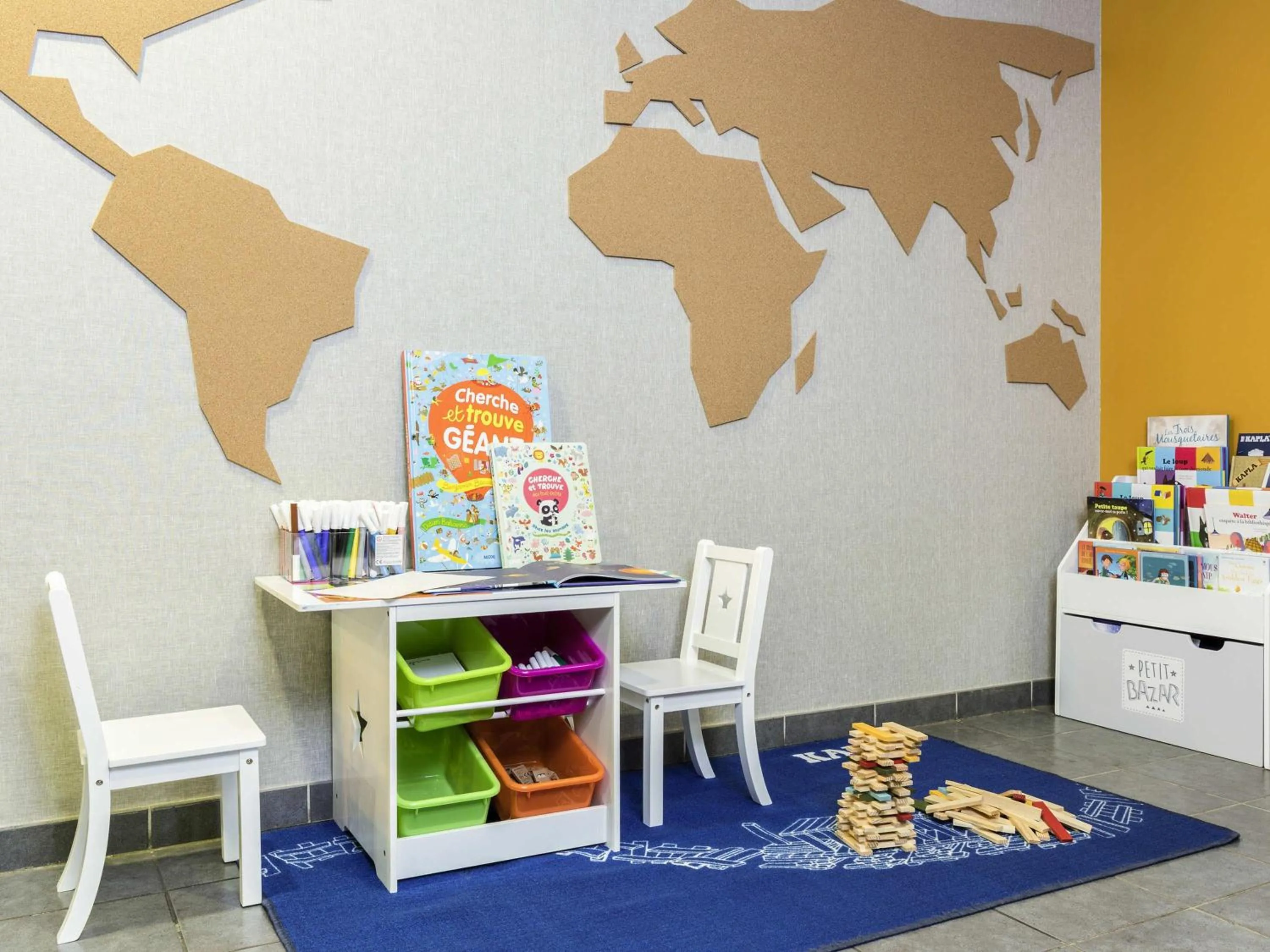 Property building in Aparthotel Adagio Access Paris Asnières