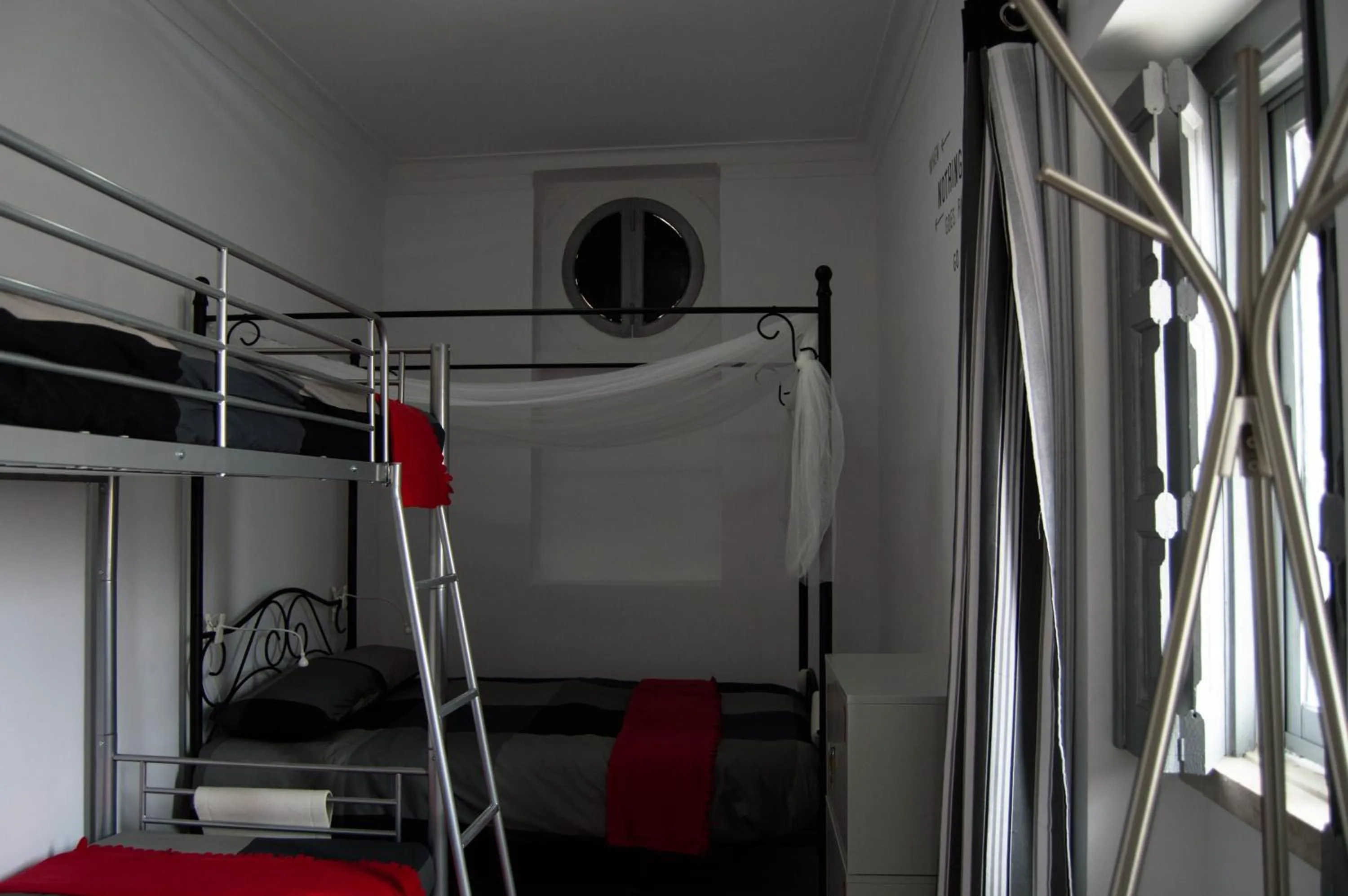 Lisbon Hostel Terminal 3
